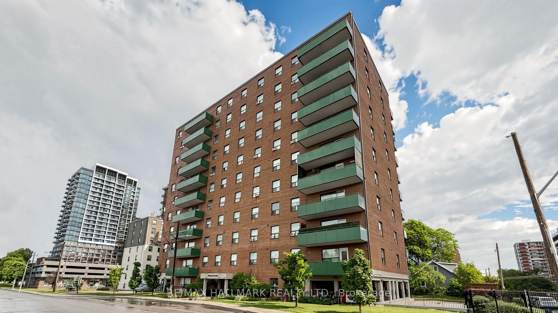 49 Queen Street E 402, Mississauga, ON L5G 4N6 photo 2