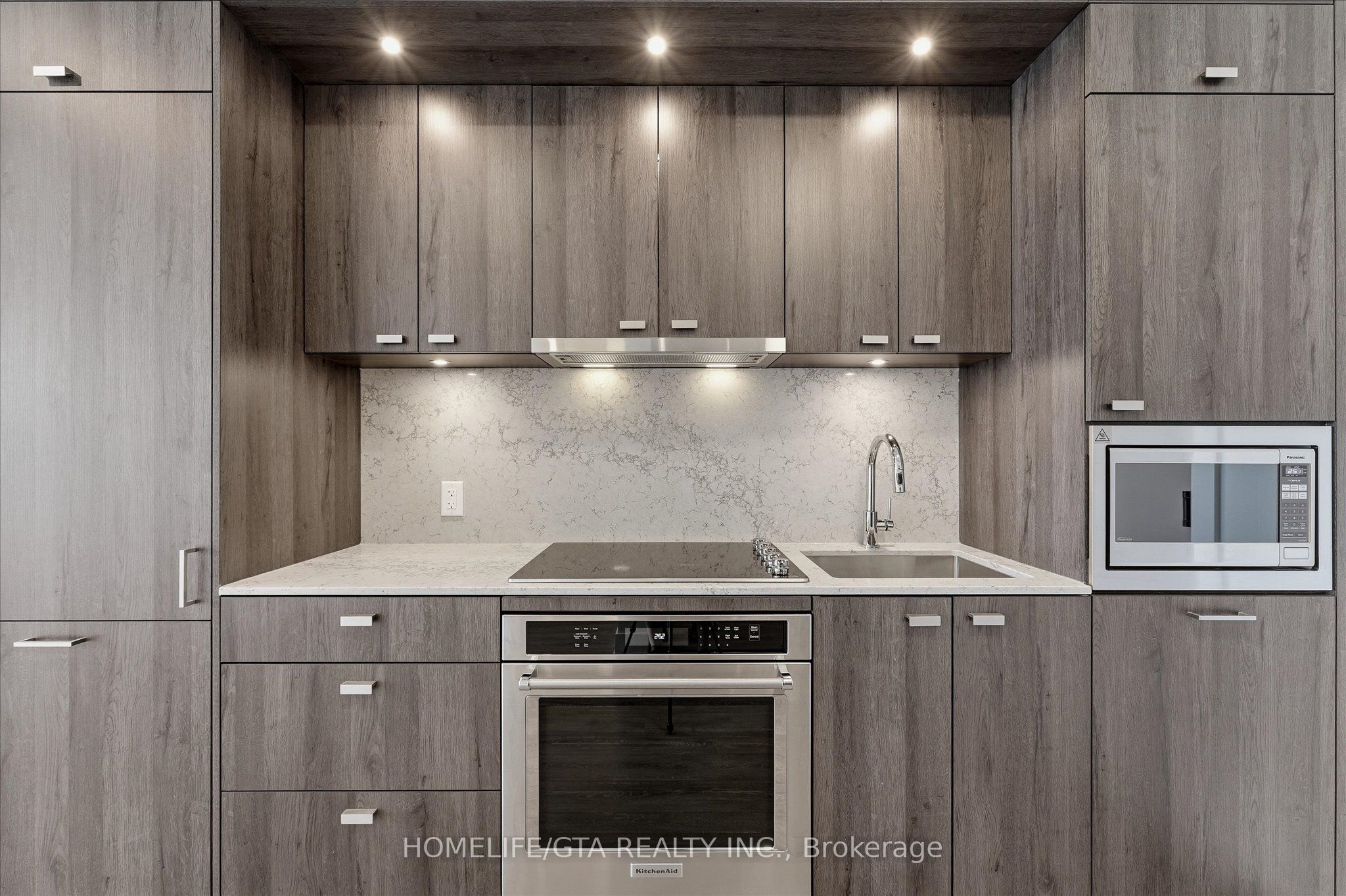 858 Dupont Street 802, Toronto, ON M6G 0C1 photo 3