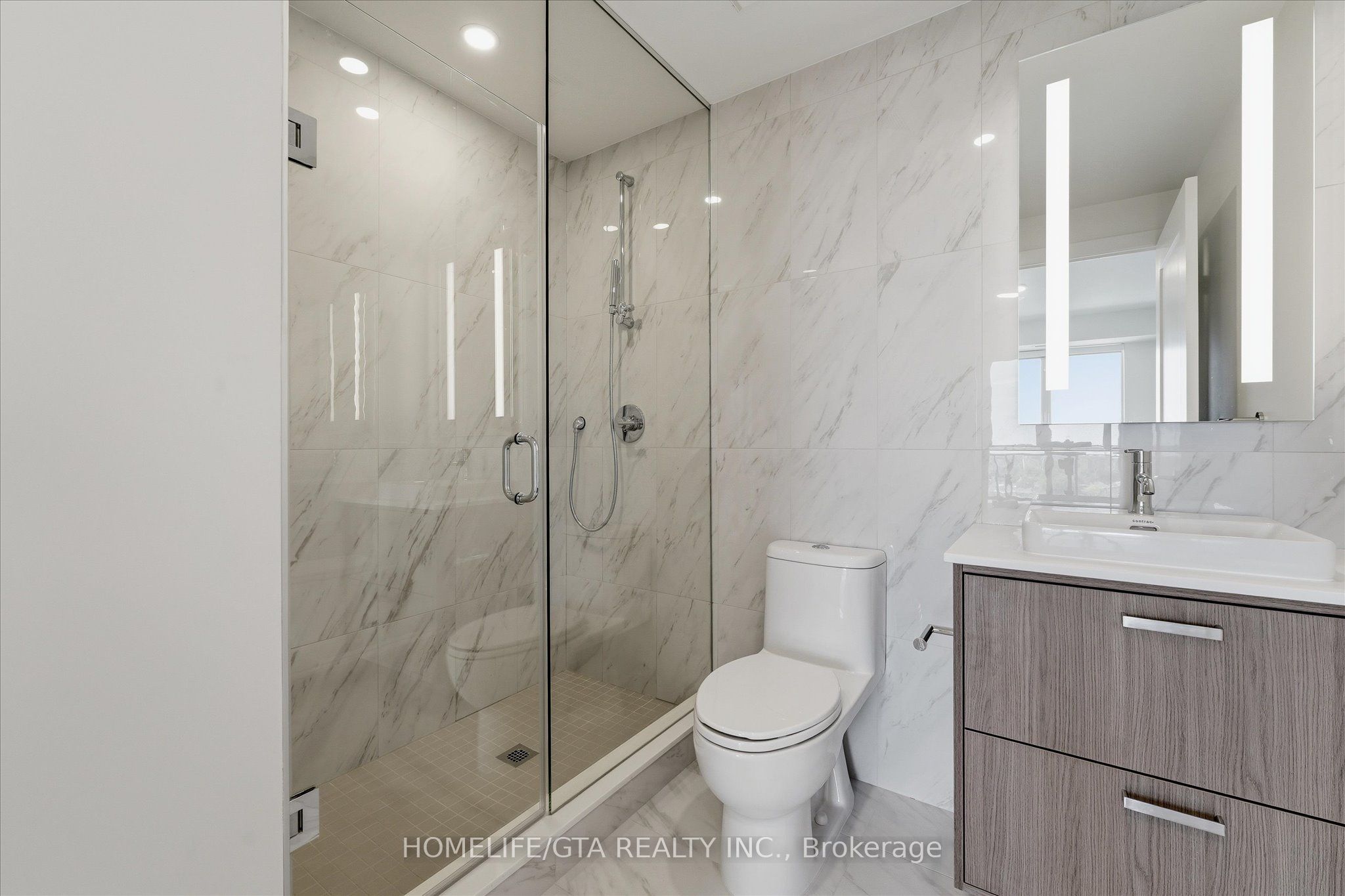 858 Dupont Street 802, Toronto, ON M6G 0C1 photo 4