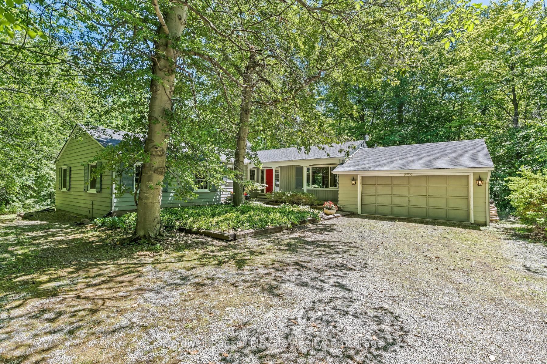 9761 Eighth Line, Halton Hills, ON L7G 4S5 photo 3
