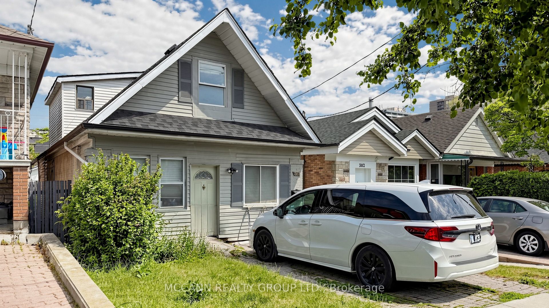384 Whitmore Avenue, Toronto, ON M6E 2N4 photo 3