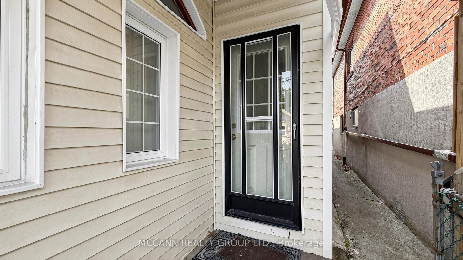 384 Whitmore Avenue, Toronto, ON M6E 2N4 photo 4