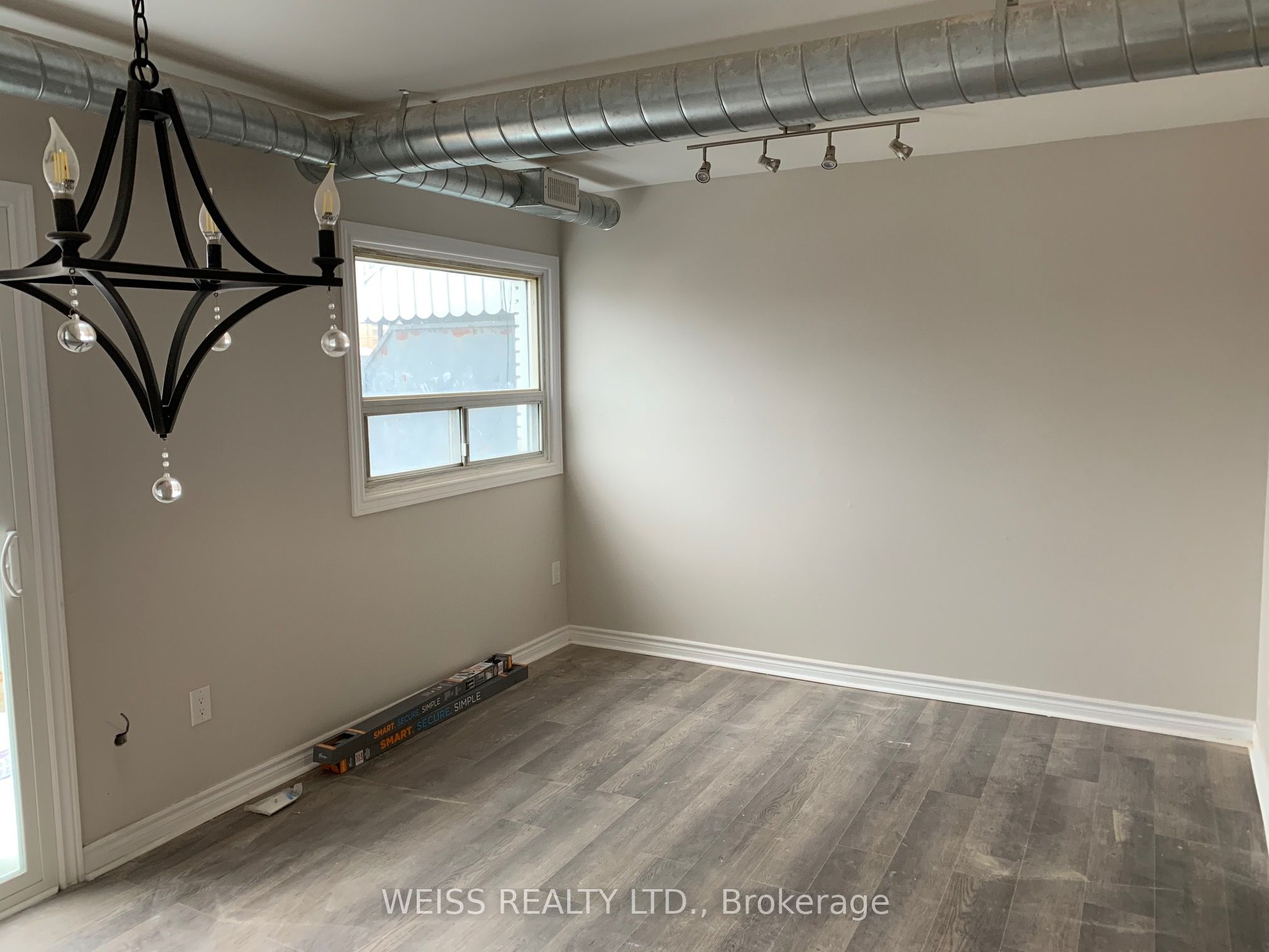 330 Marlee Avenue 2nd Flr, Toronto, ON M6B 3H8 photo 4