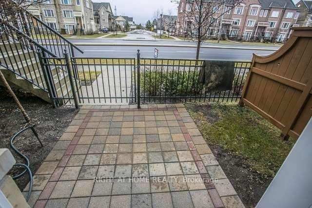 5035 W Oscar Peterson Boulevard 127, Mississauga, ON L5M 0P4 photo 3