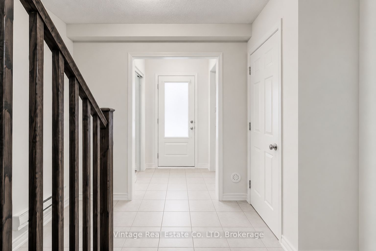 126 Christopher Road, Oakville, ON L6H 0Y1 photo 2
