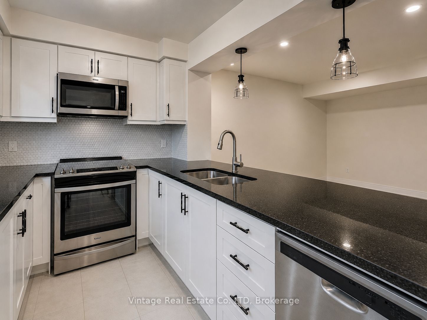 126 Christopher Road, Oakville, ON L6H 0Y1 photo 5