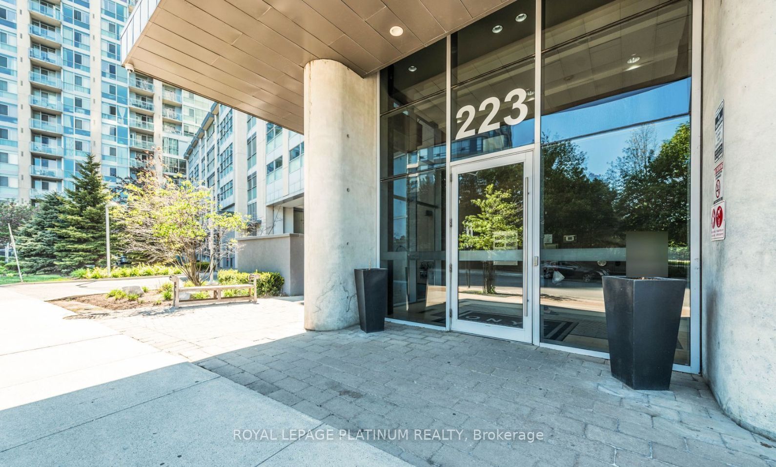 223 Webb Drive 1202, Mississauga, ON L5B 0E8 photo 3