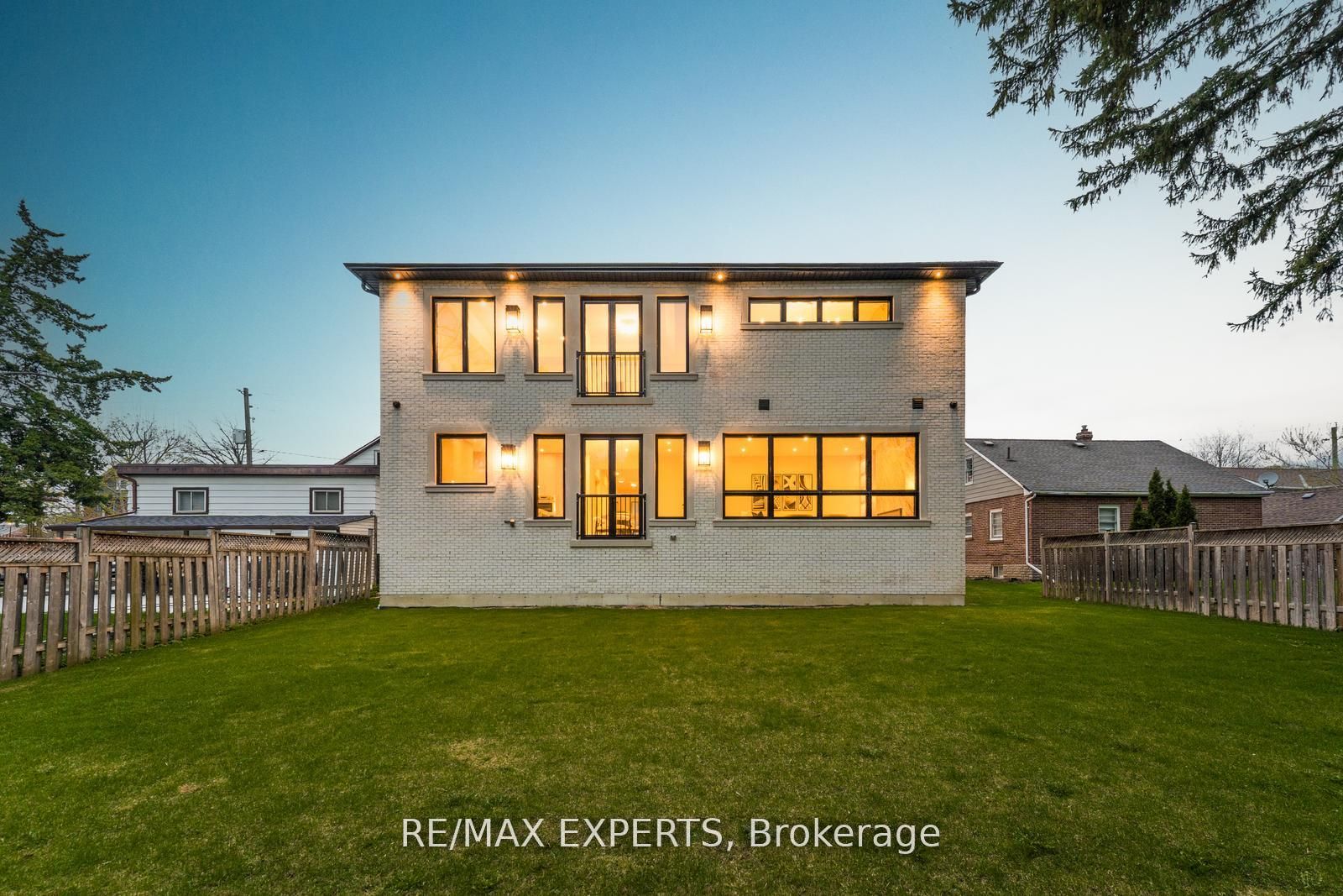 86 Willow Street, Caledon, ON L7E 3G3 photo 3