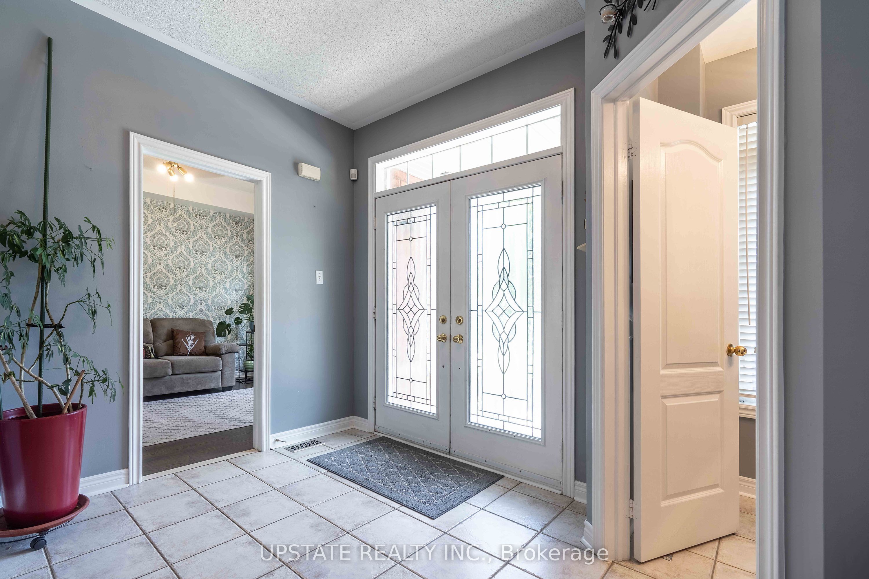 29 Blaketon Court, Brampton, ON L6P 1K7 photo 2