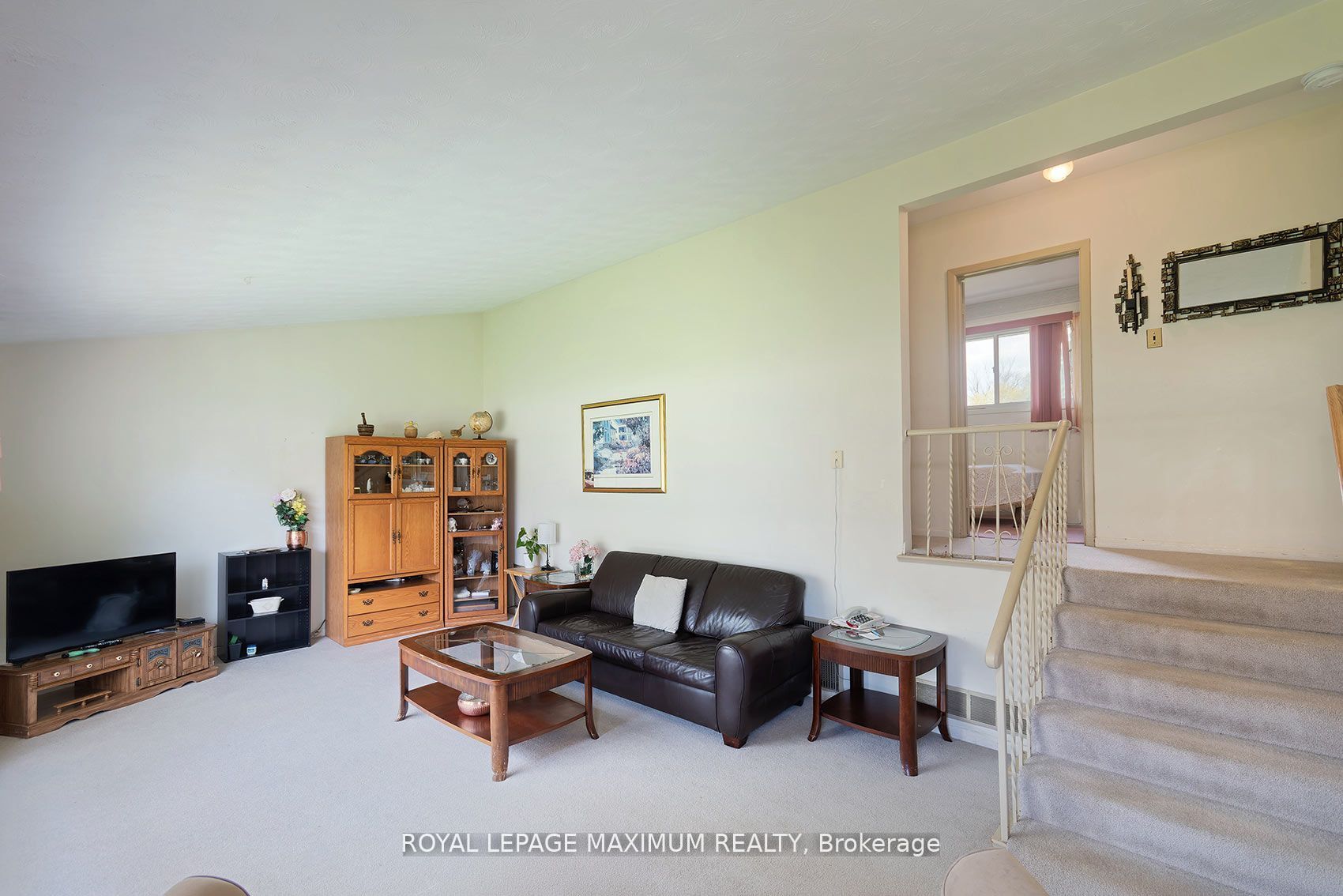 565 Pinegrove Road, Oakville, ON L6K 2C5 photo 5