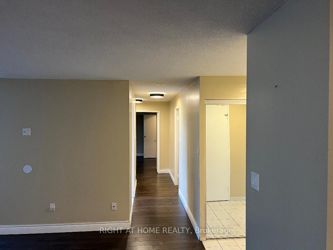 5 rowntree Road 409, Toronto, ON M9V 5G9 photo 4