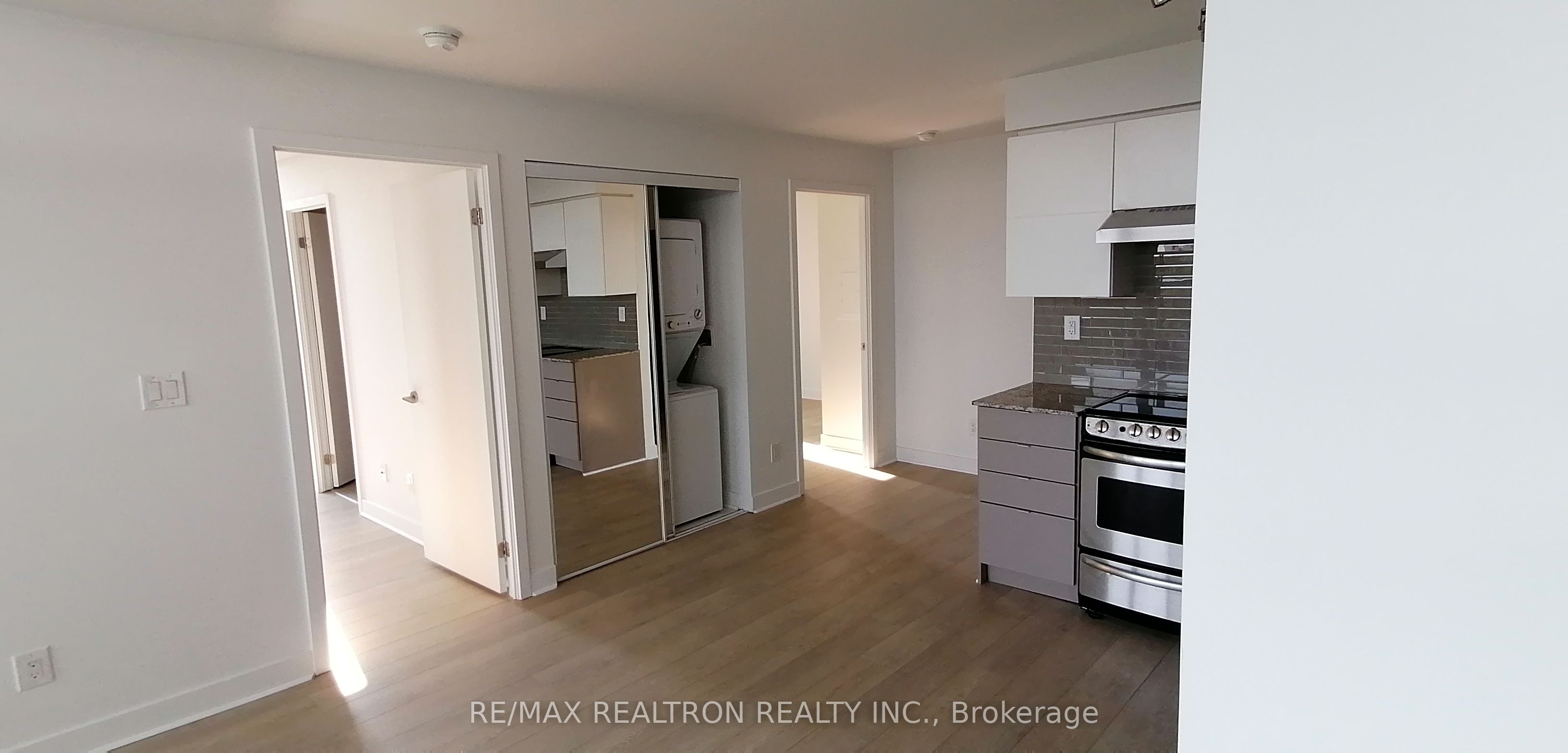 160 Flemington Road 715, Toronto, ON M6A 0A9 photo 4