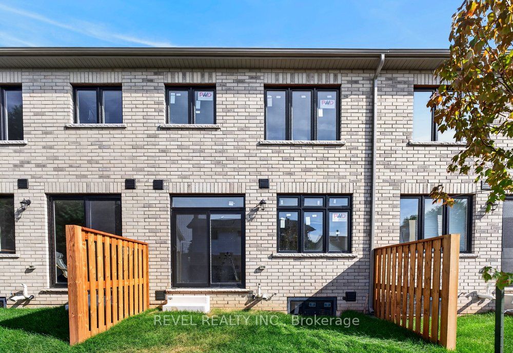 3175 Maplehill Drive, Burlington, ON L7N 2W3 photo 4