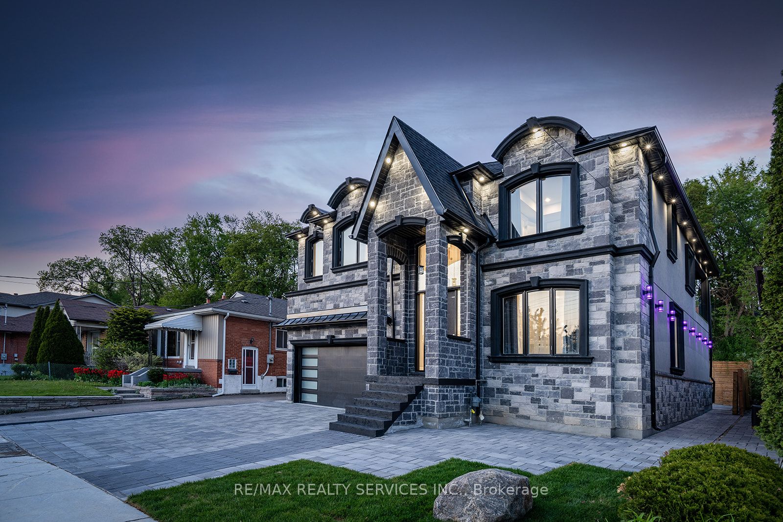 3 Bonnyview Drive, Toronto, ON M8Y 3G5 photo 2
