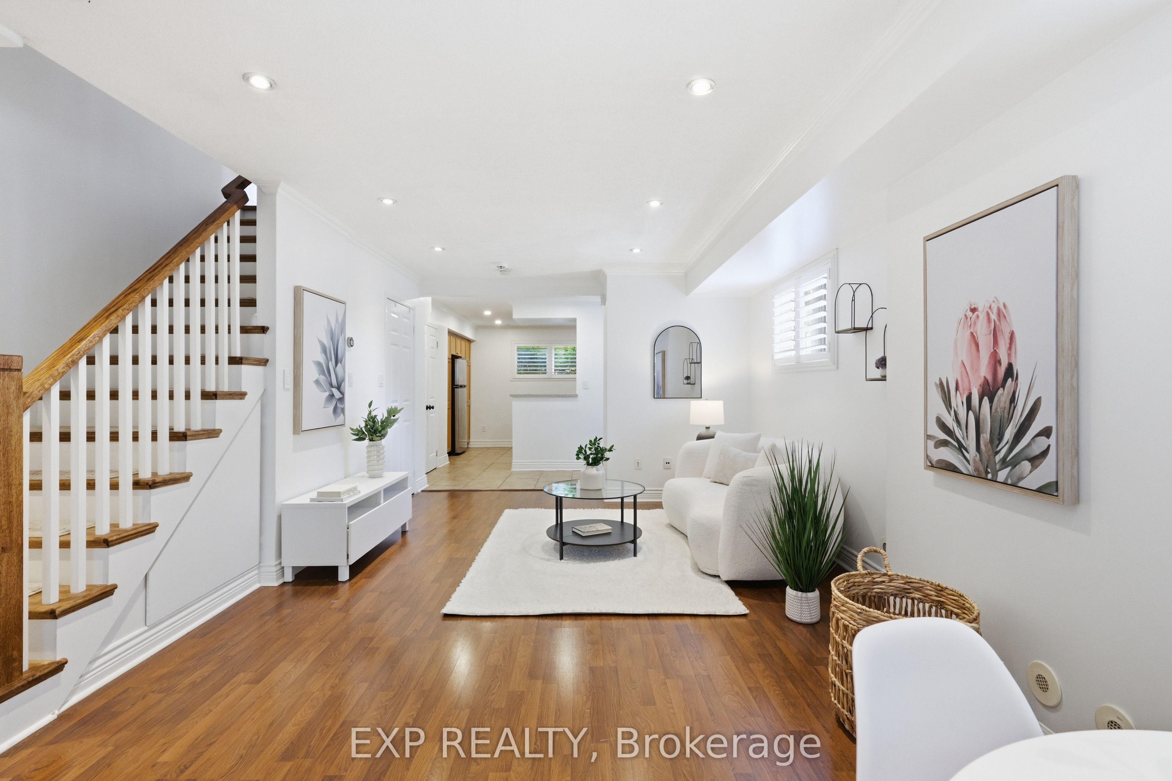 31 Foundry Avenue 29, Toronto, ON M6H 4K7 photo 4