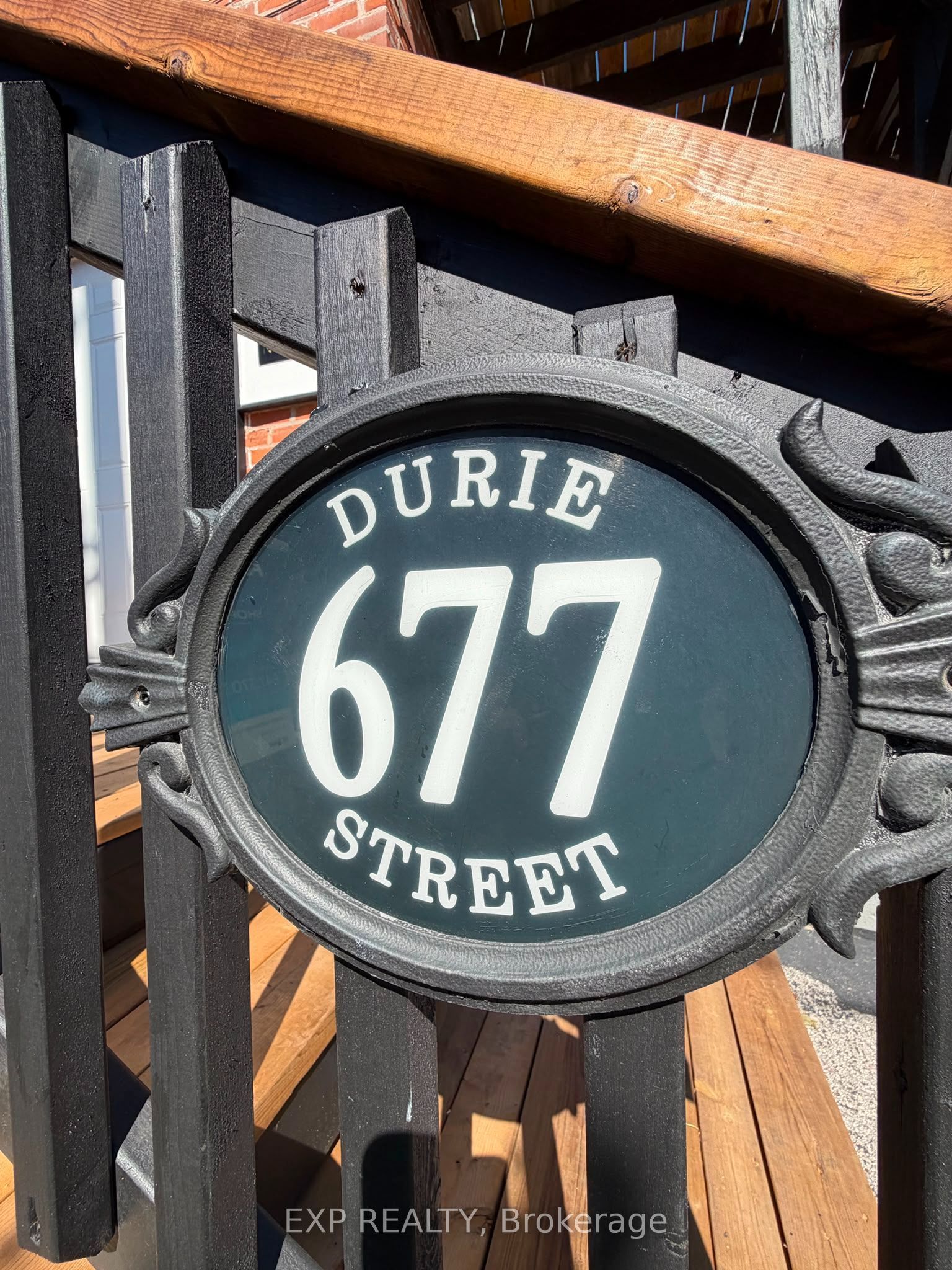 677 Durie Street 4, Toronto, ON M6S 3H4