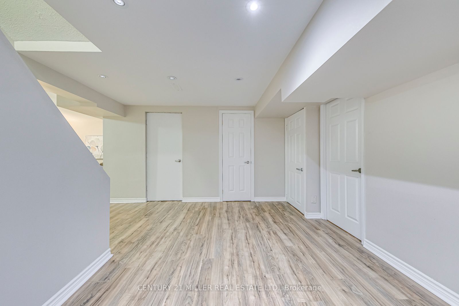 1351 Fieldcrest Lane #Lower, Oakville, ON L6M 2W8 photo 5