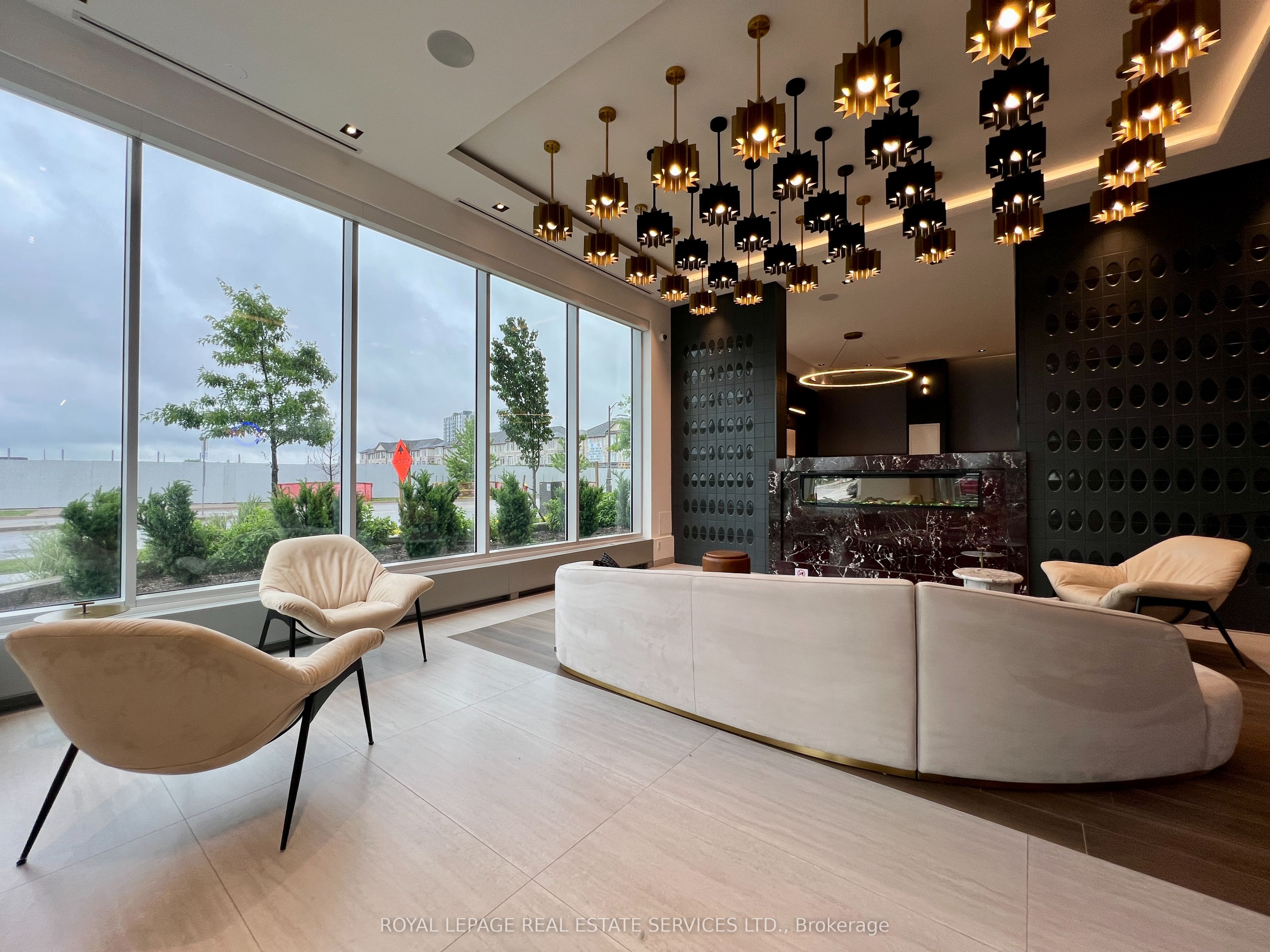 412 Silver Maple Road 308, Oakville, ON L6H 7X8 photo 4