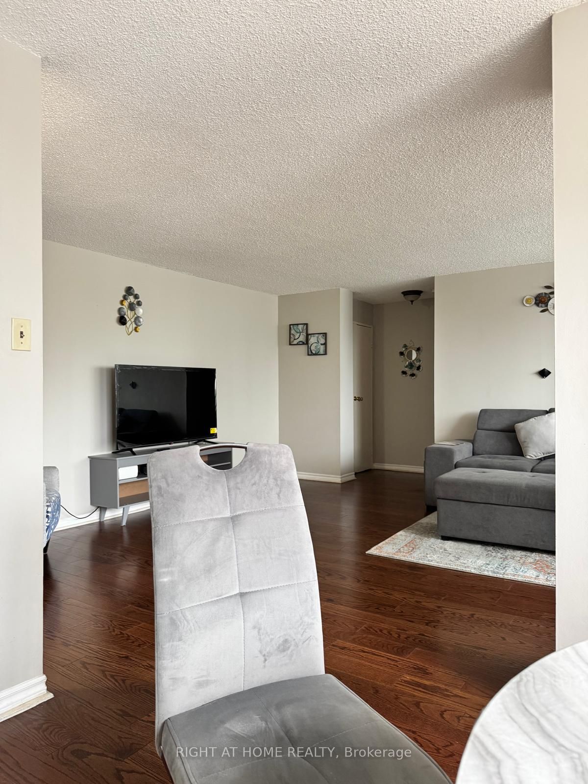 3700 Kaneff Crescent 802, Mississauga, ON L5A 4B8 photo 2
