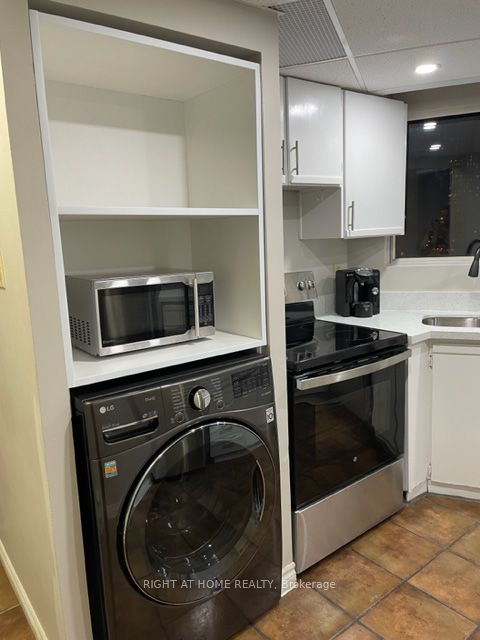3700 Kaneff Crescent 802, Mississauga, ON L5A 4B8 photo 5
