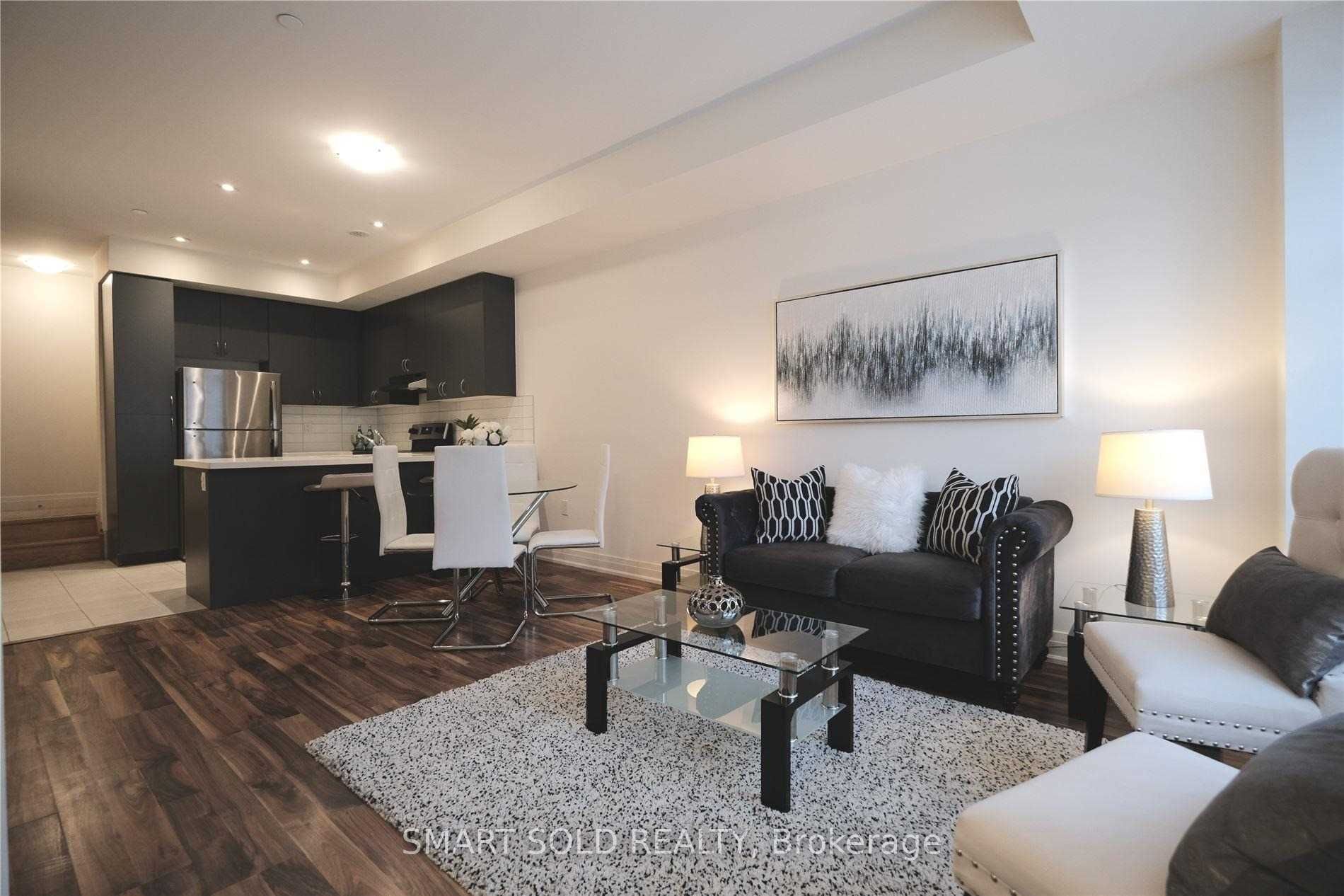 1155 straud Lane 4, Mississauga, ON L5J 0B3 photo 3