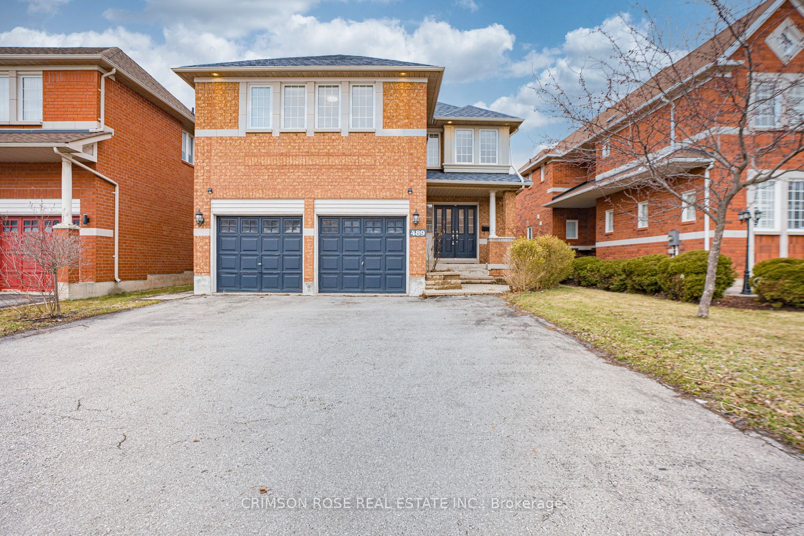 489 Ravineview Way, Oakville, ON L6H 6T1 photo 2