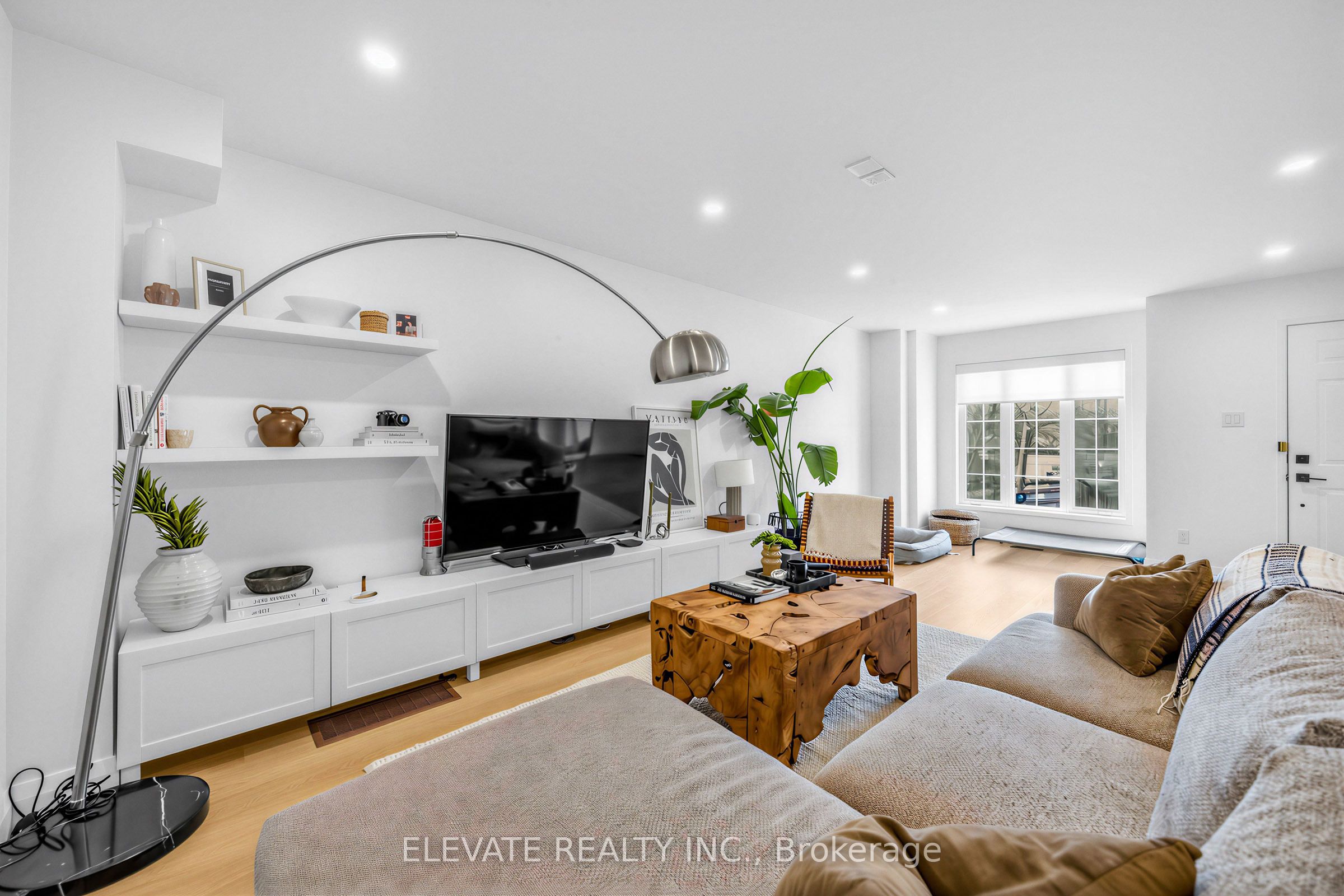 1 Mulock Avenue, Toronto, ON M6N 3C3 photo 4