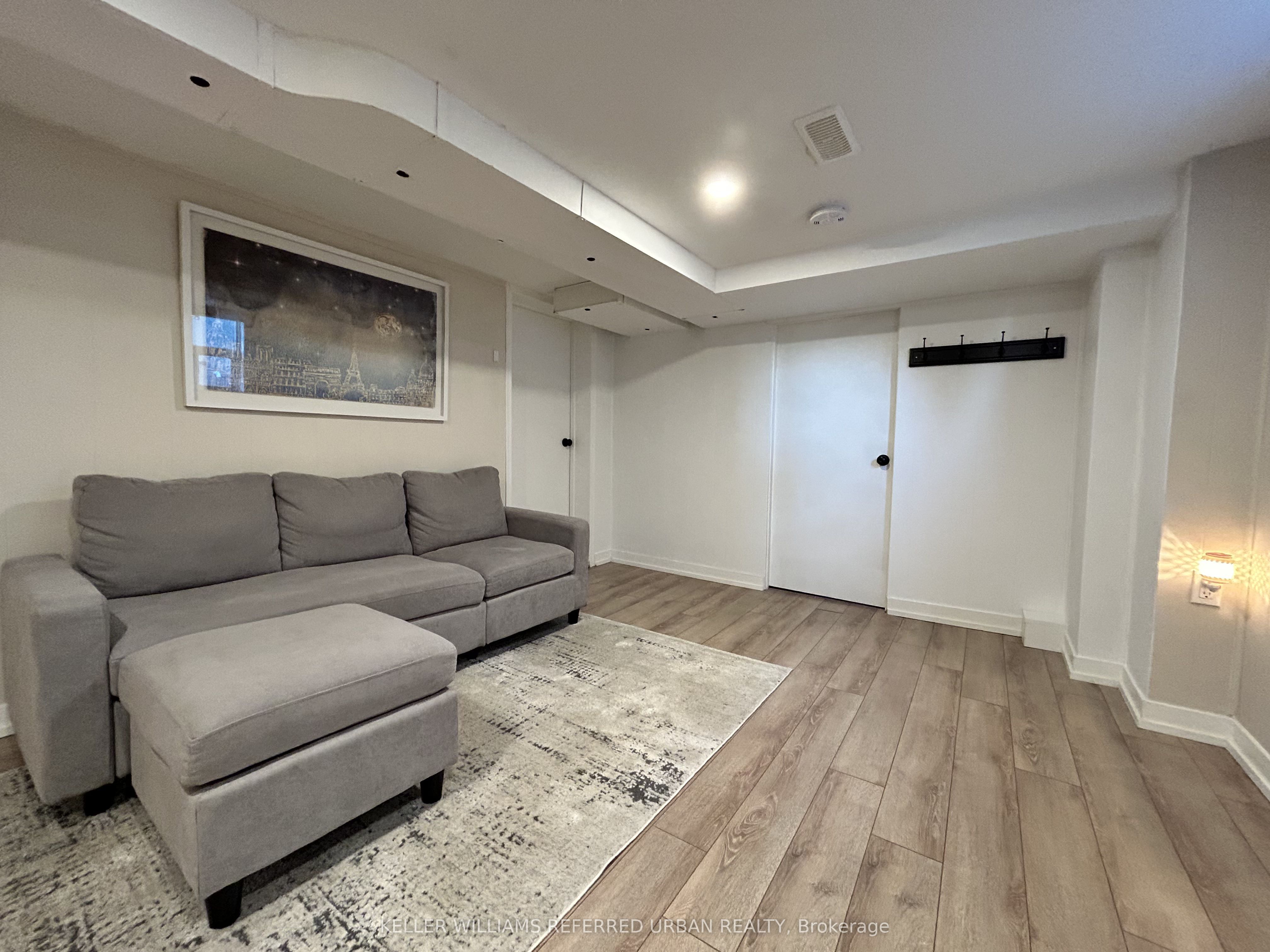 7 Ashmore Avenue Lower, Toronto, ON M8Z 4C5 photo 5