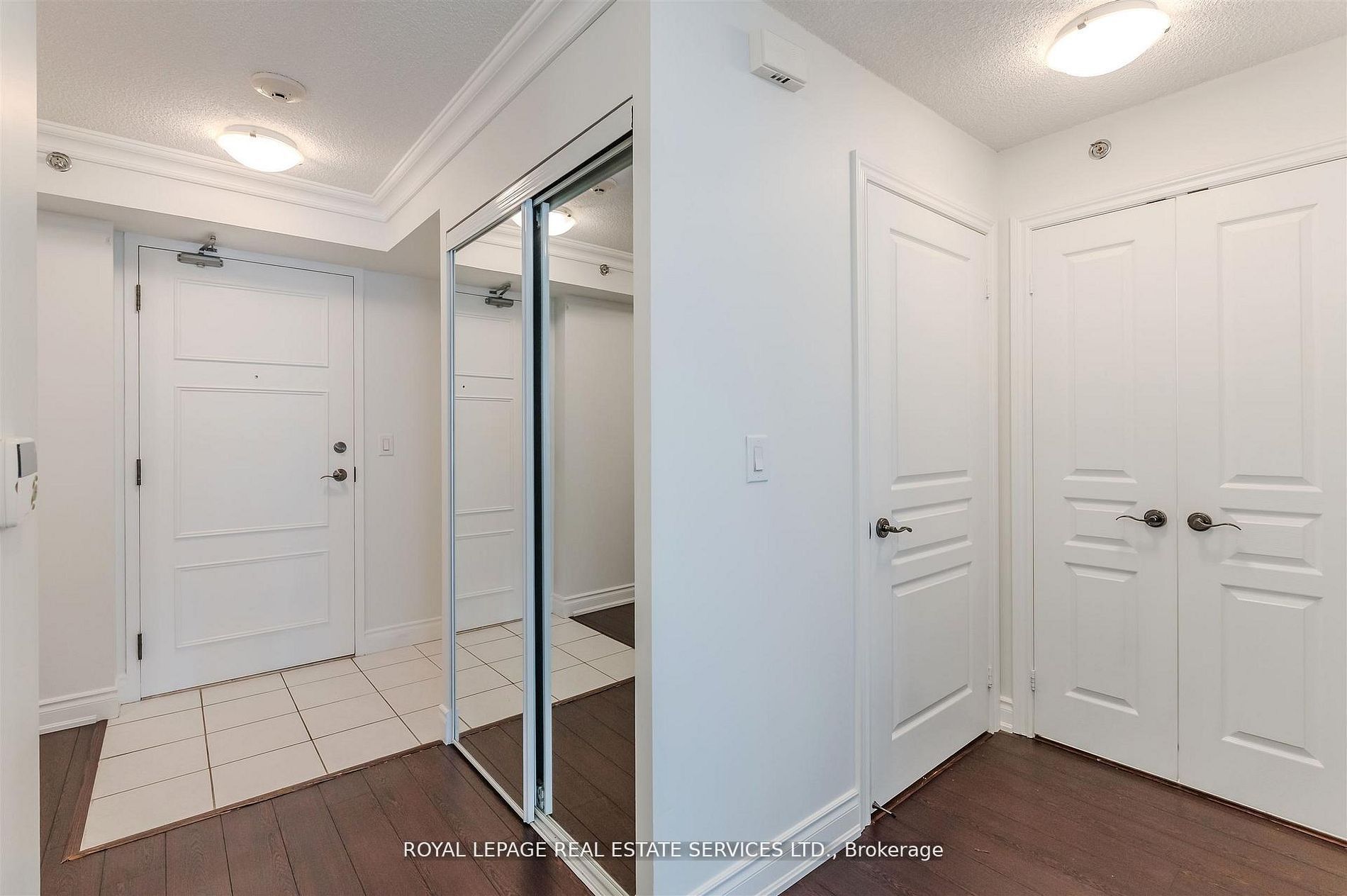 3 Marine Parade Drive 1109, Toronto, ON M8V 3Z5 photo 3