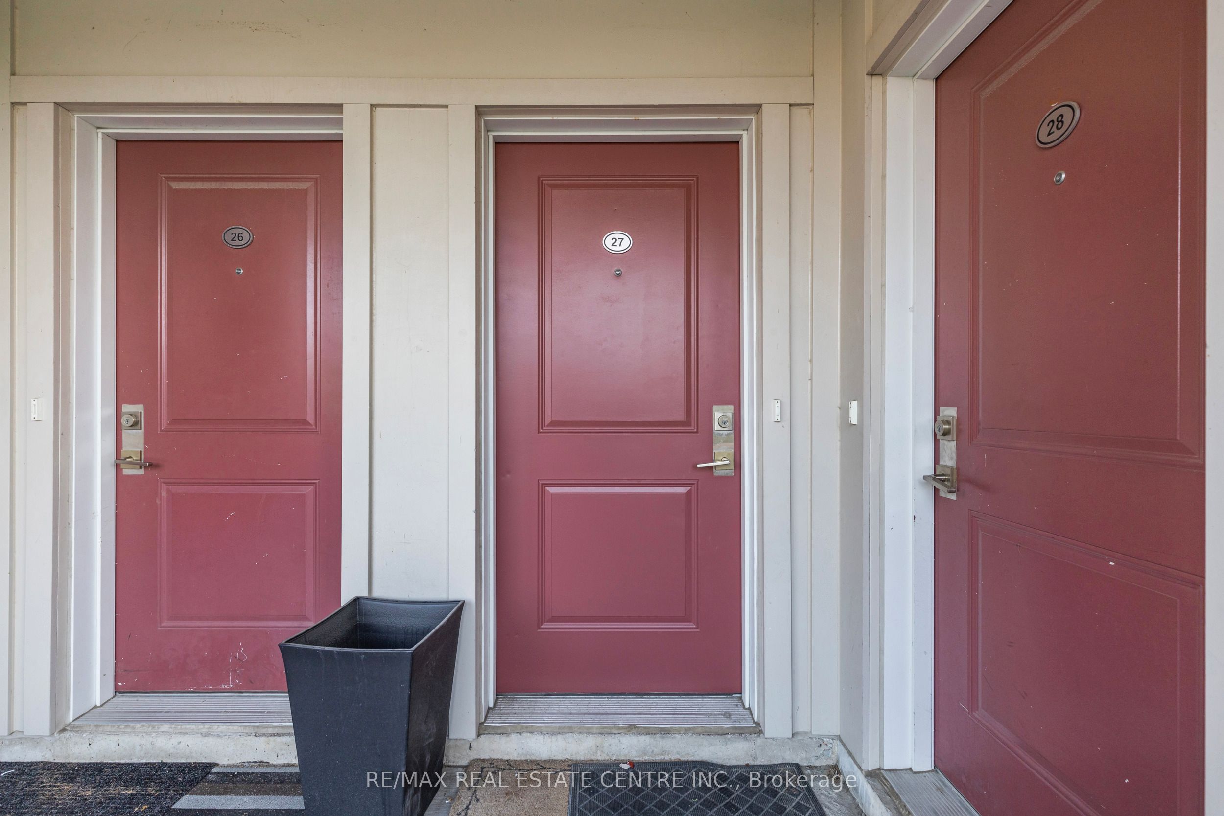 100 Long Branch Avenue 27, Toronto, ON M8W 1N6 photo 4