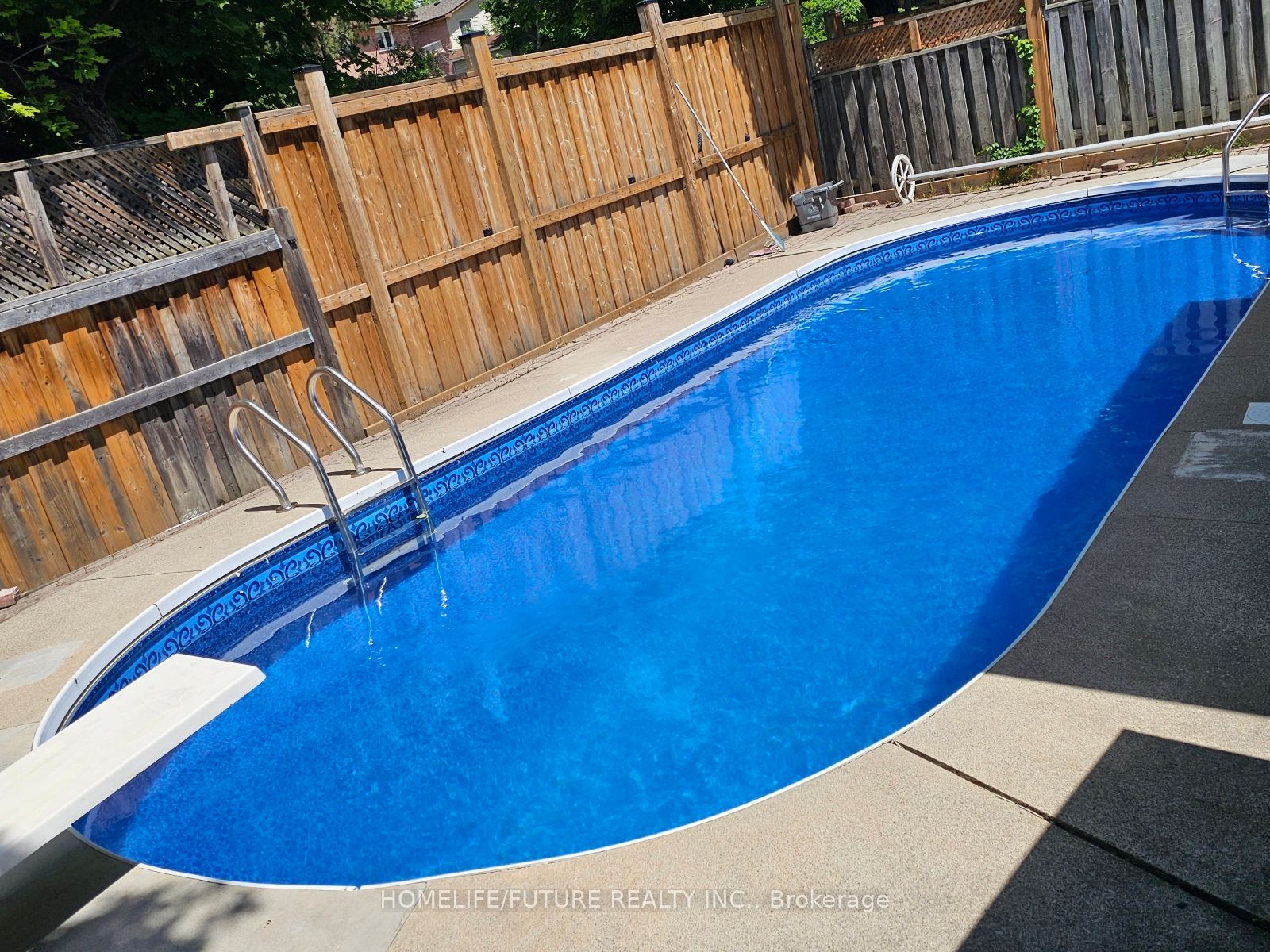 6 Cousins Court, Brampton, ON L6Y 3K6 photo 5