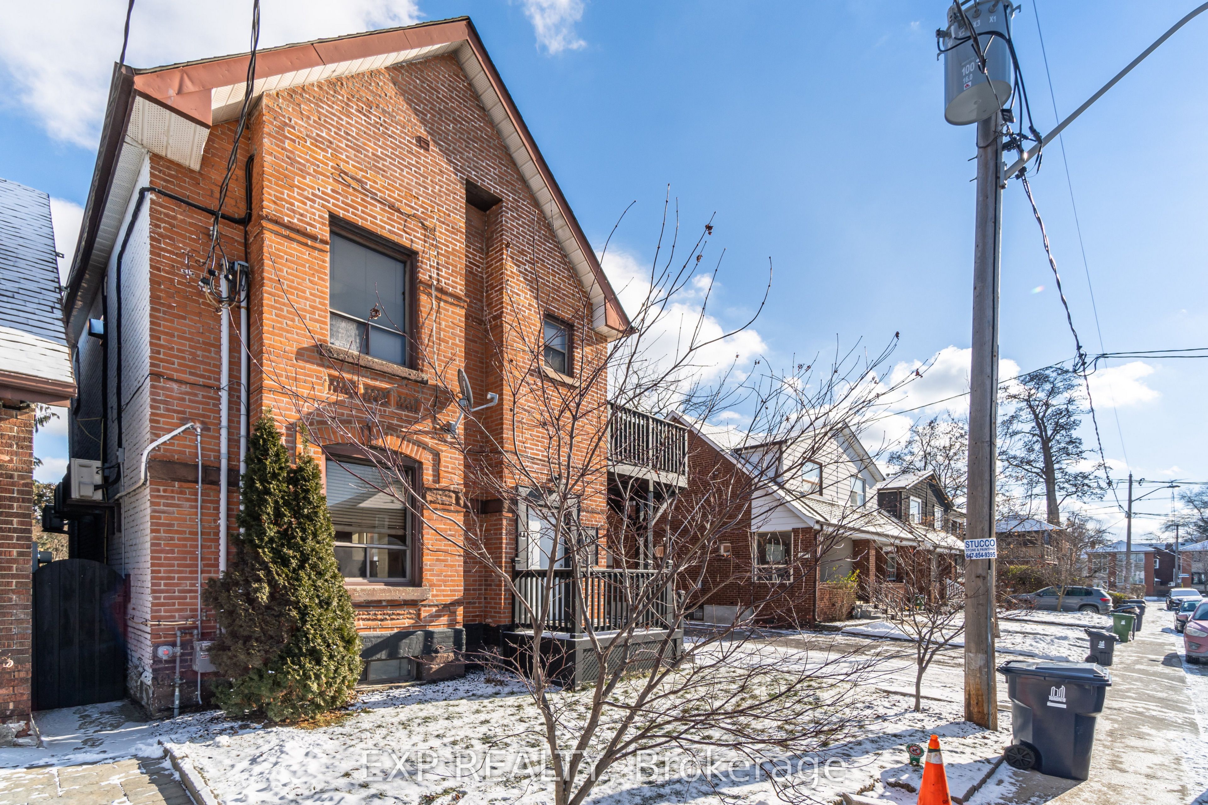 677 Durie Street 3, Toronto, ON M6S 3H4 photo 3