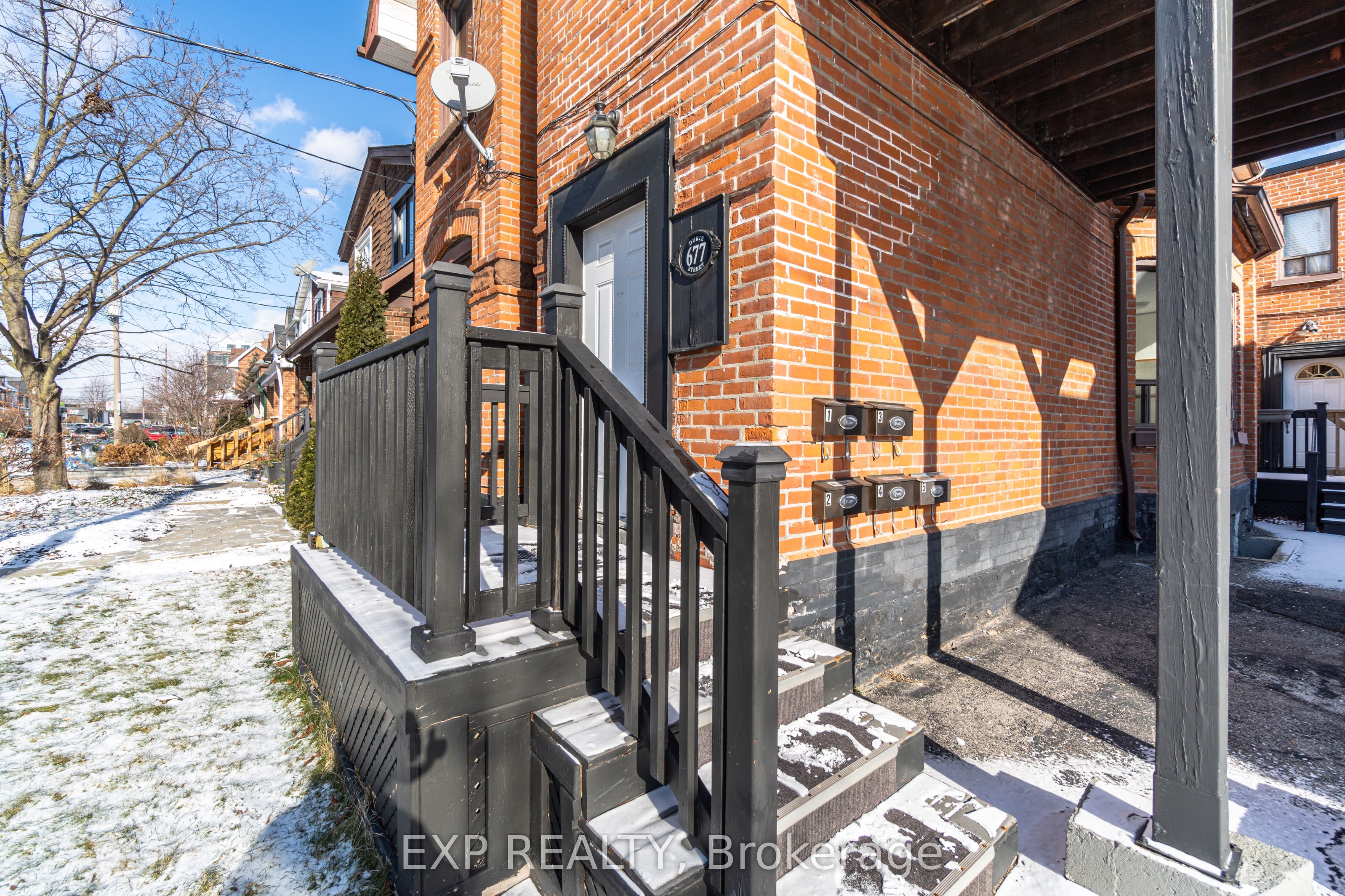 677 Durie Street 3, Toronto, ON M6S 3H4 photo 4