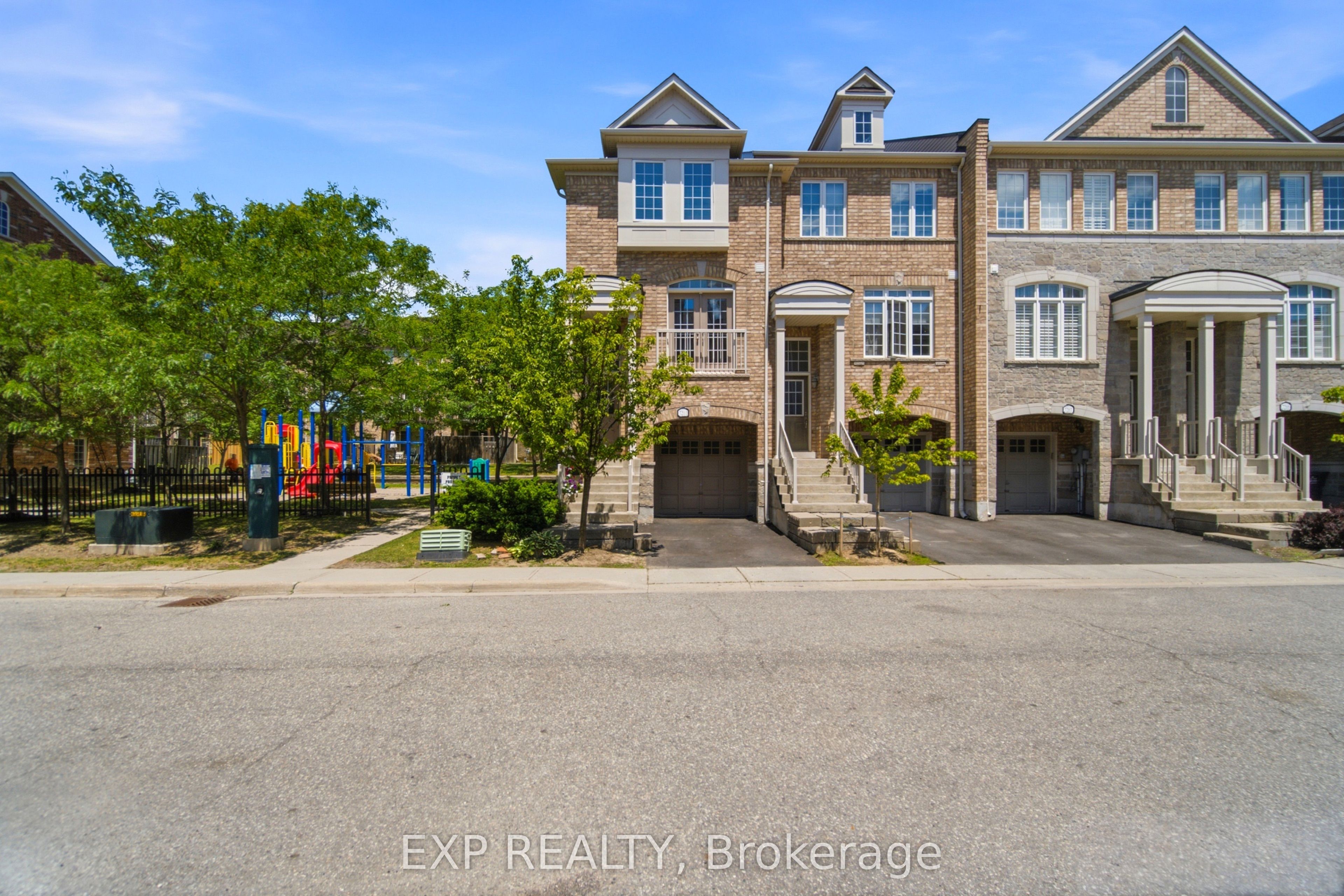 7211 Triumph Lane, Mississauga, ON L5N 0C5