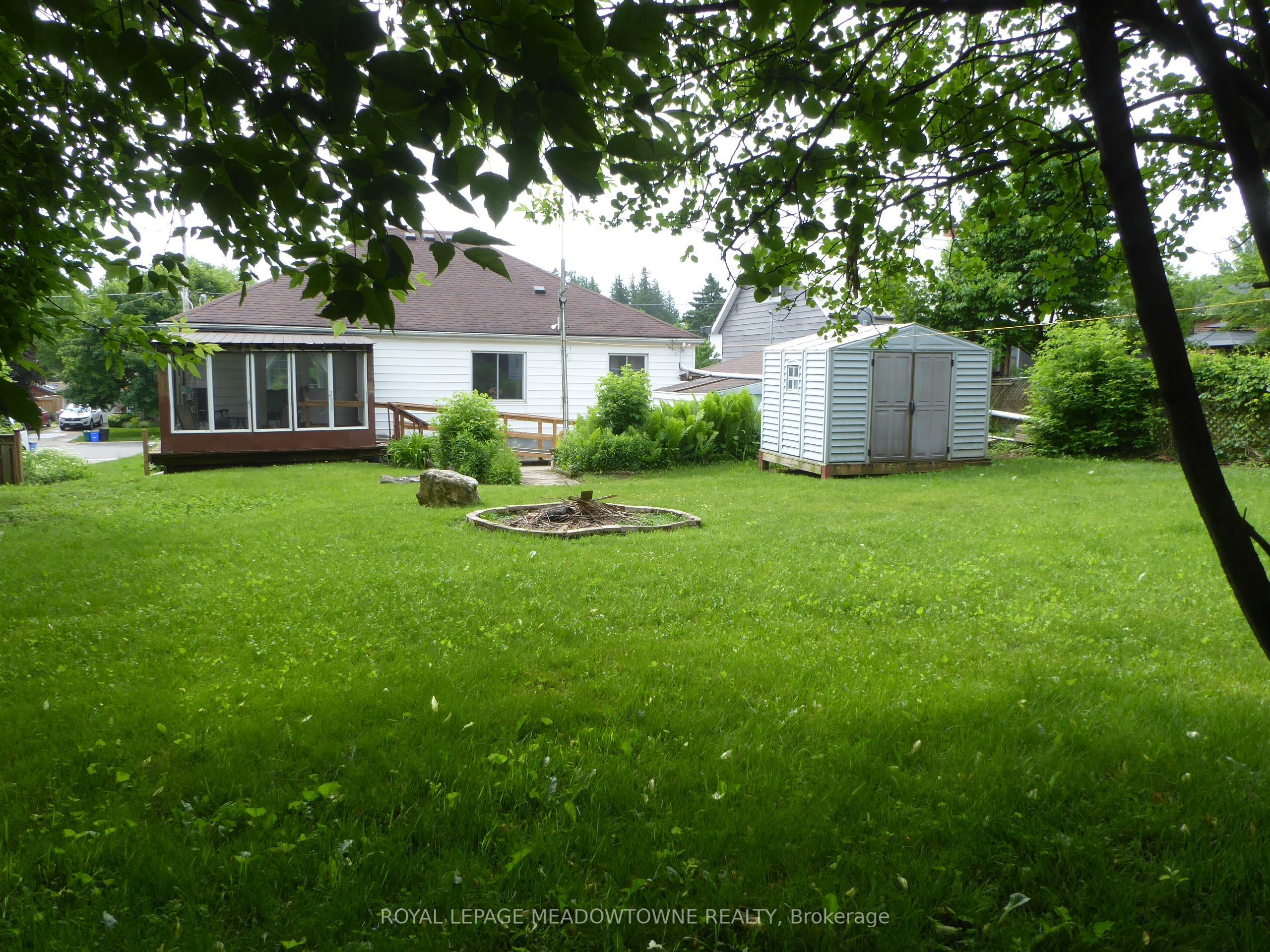 43 Cobblehill Road, Halton Hills, ON L7J 1P1 photo 2