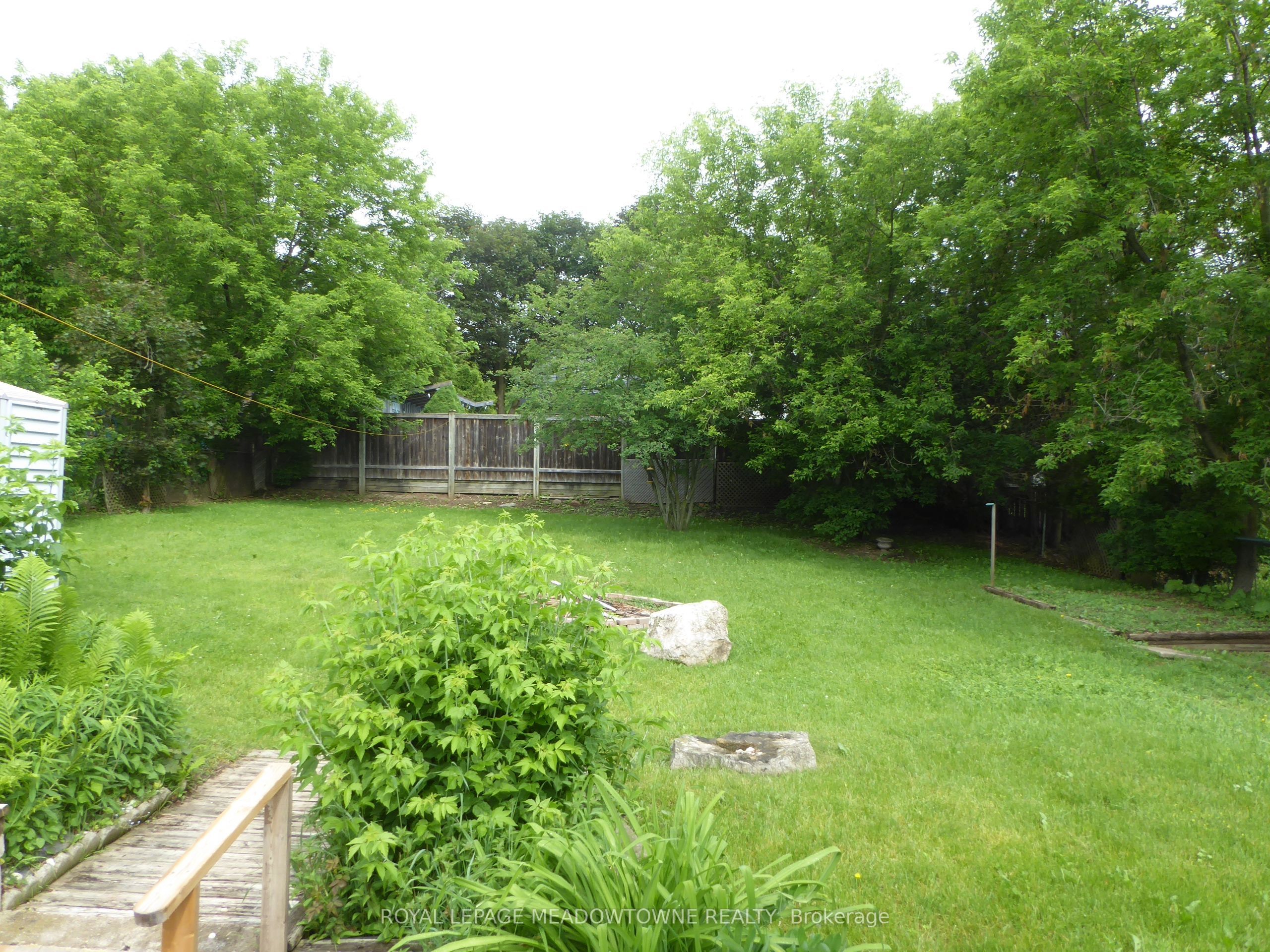 43 Cobblehill Road, Halton Hills, ON L7J 1P1 photo 3