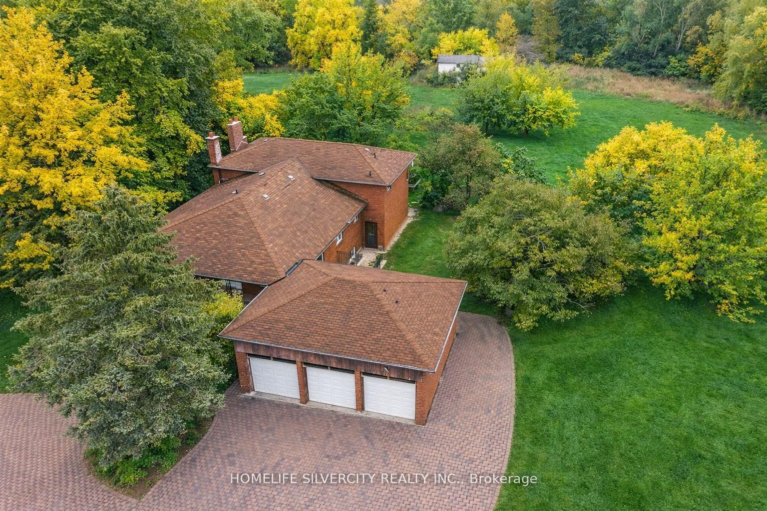 4395 Castlemore Road, Brampton, ON L6P 0W9 photo 2