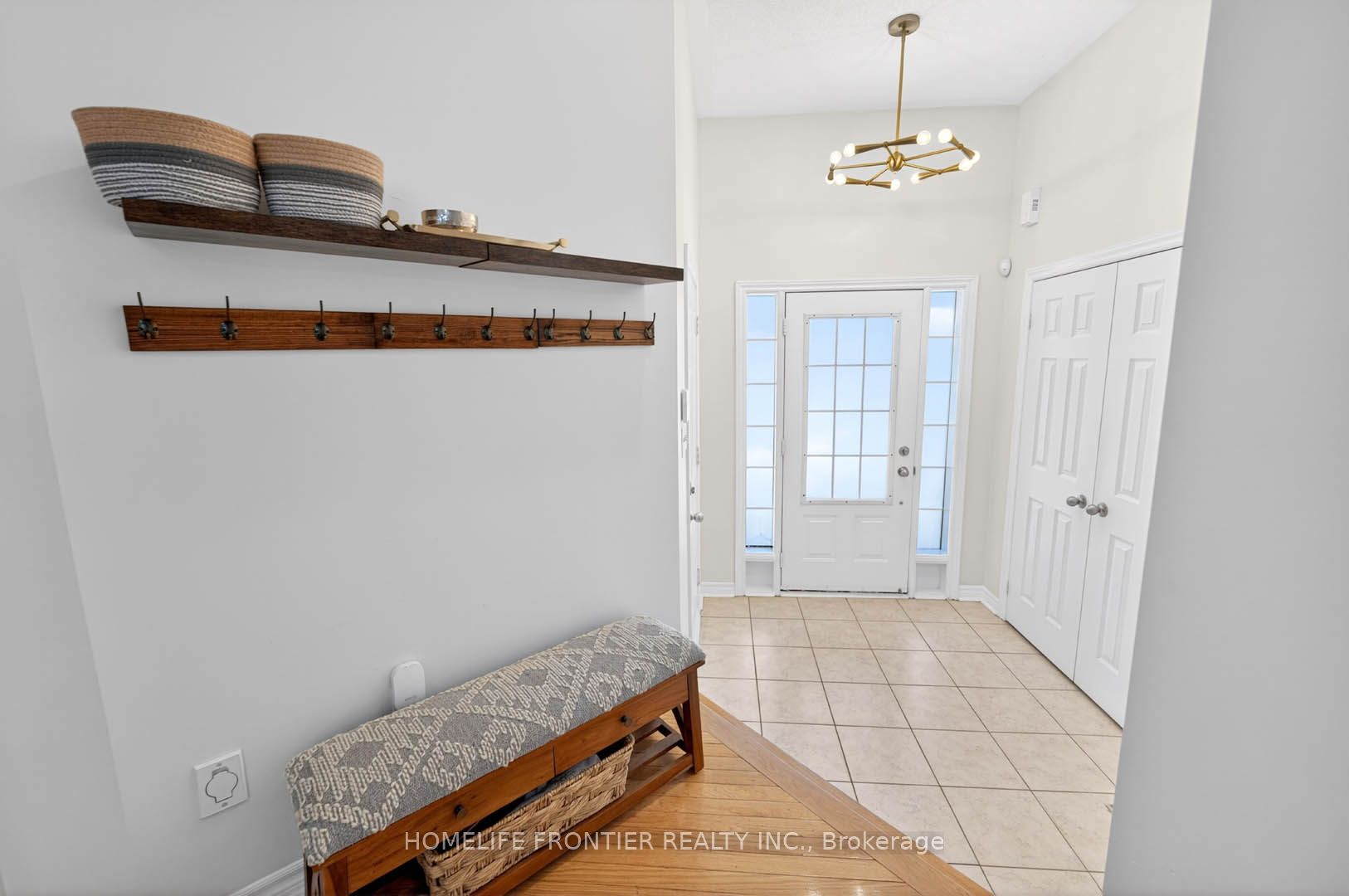 38 Templeton Court, Brampton, ON L6P 3B2 photo 4