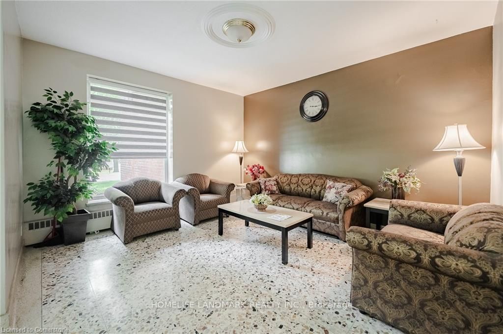 2385 Ontario Street 307, Oakville, ON L6L 1A6 photo 4