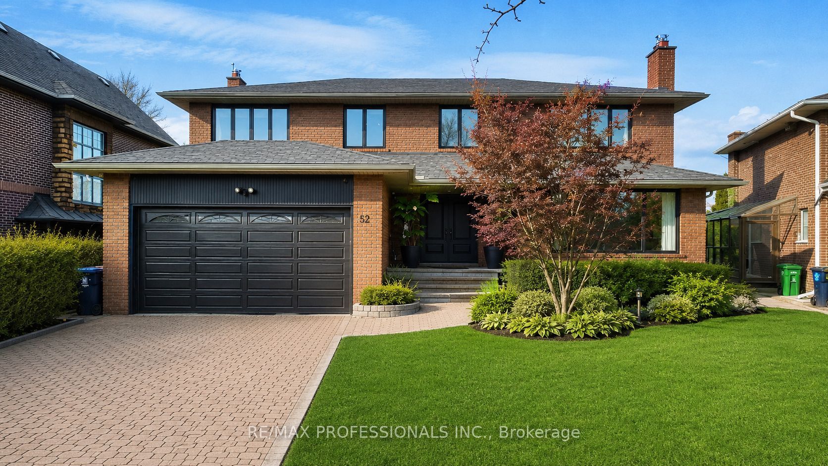 52 Courtsfield Crescent, Toronto, ON M9A 4S9