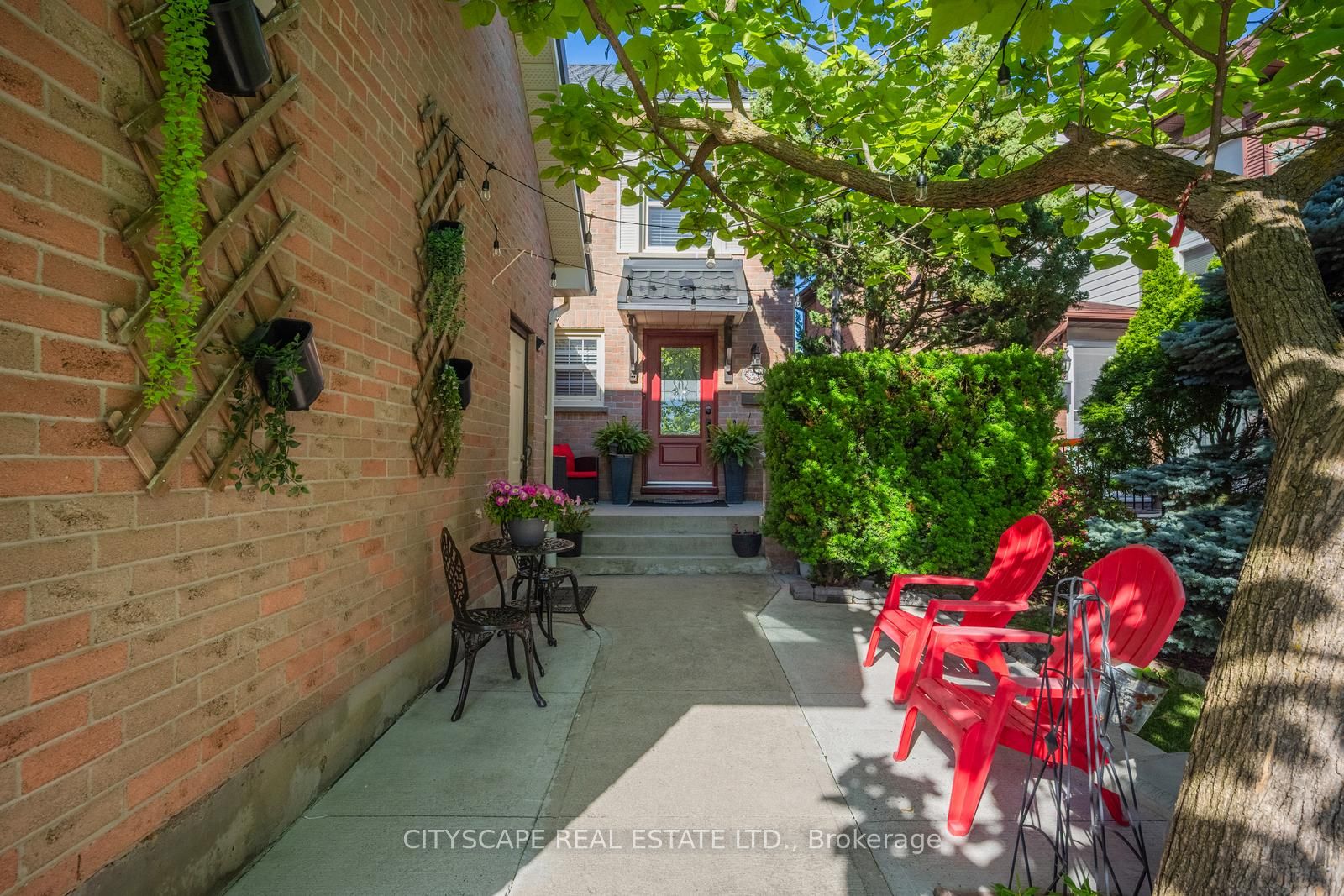 301 Kingsbridge Garden, Mississauga, ON L5R 1L2 photo 4