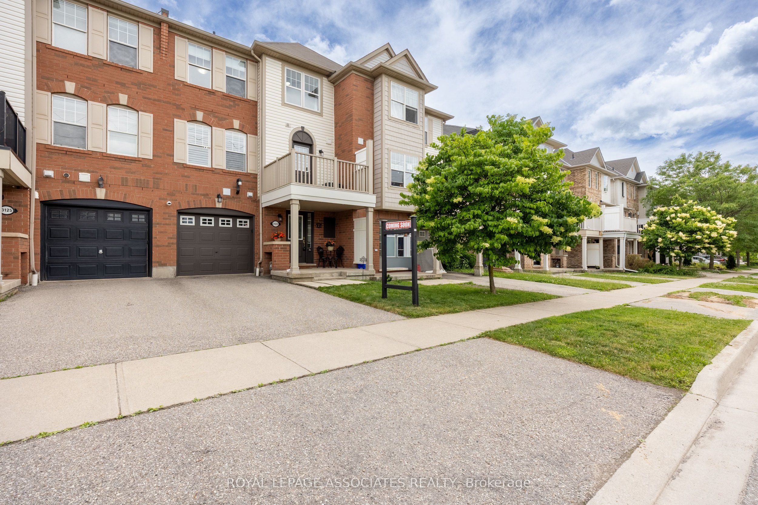 3123 Stornoway Circle, Oakville, ON L6M 5H9 photo 3