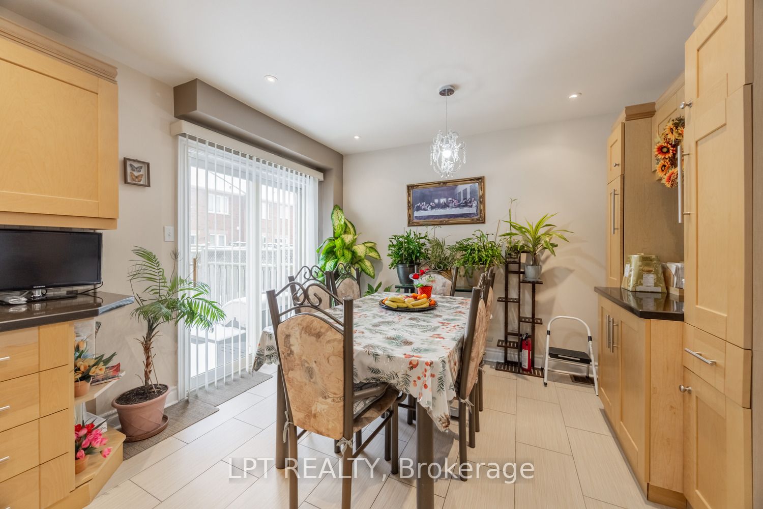 3040 Bentley Drive, Mississauga, ON L5M 6W2 photo 3