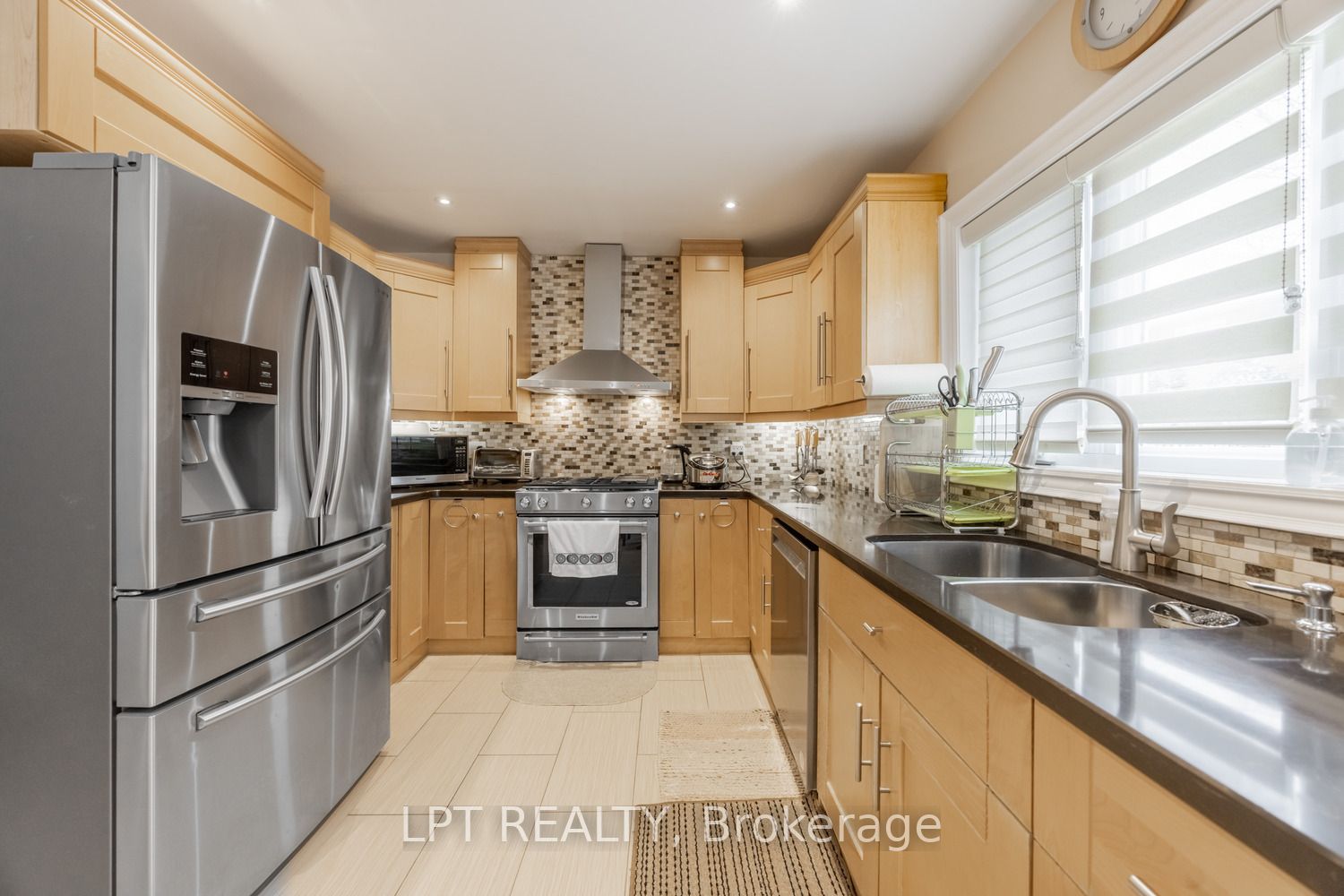 3040 Bentley Drive, Mississauga, ON L5M 6W2 photo 5