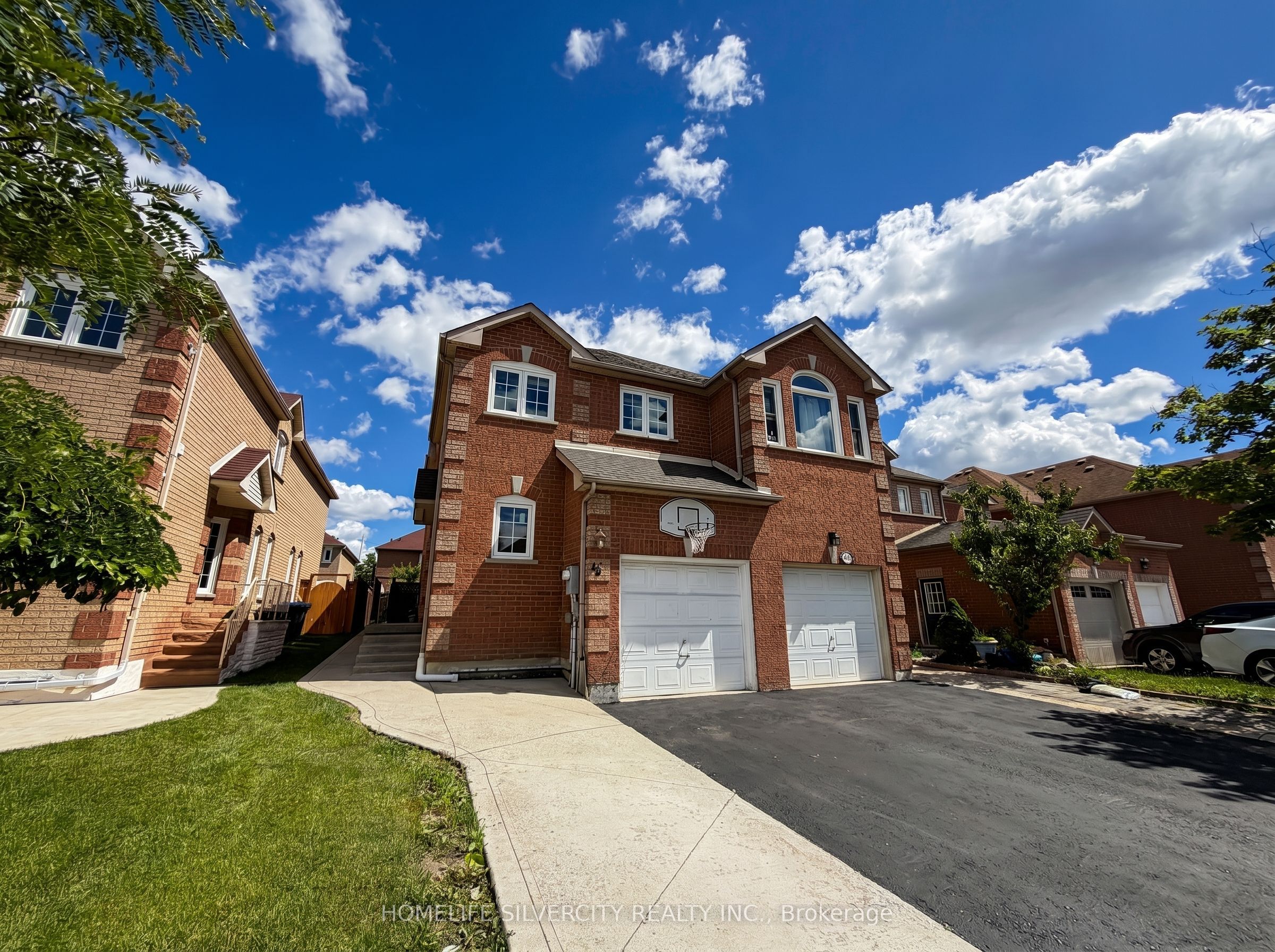 45 Piane Avenue, Brampton, ON L6Y 4X9 photo 3
