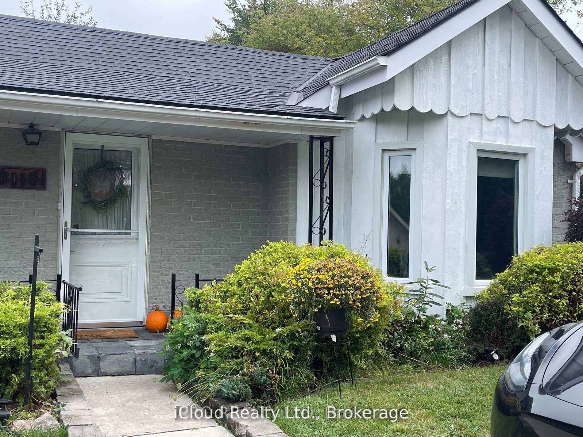 11 Maple Lane, Caledon, ON L7E 0L3 photo 5