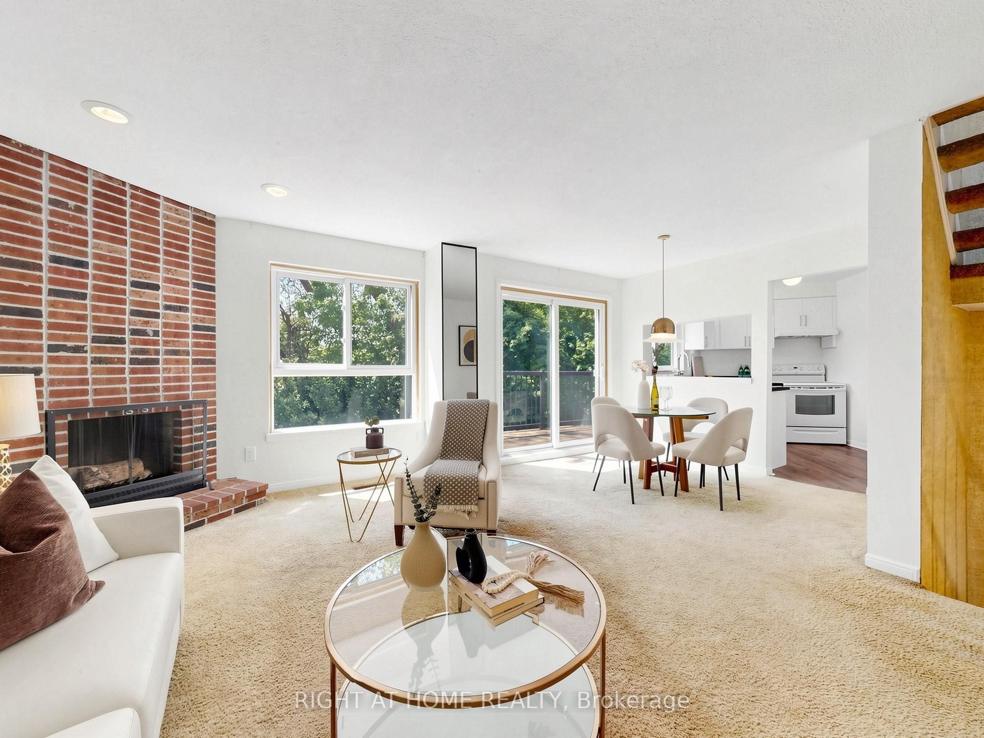 20 Budgell Terrace 14, Toronto, ON M6S 1B4