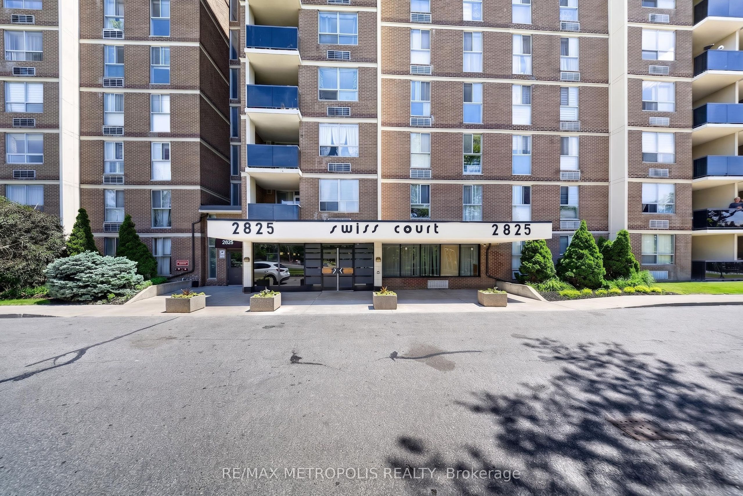 2825 Islington Avenue 104, Toronto, ON M9L 2K1 photo 3