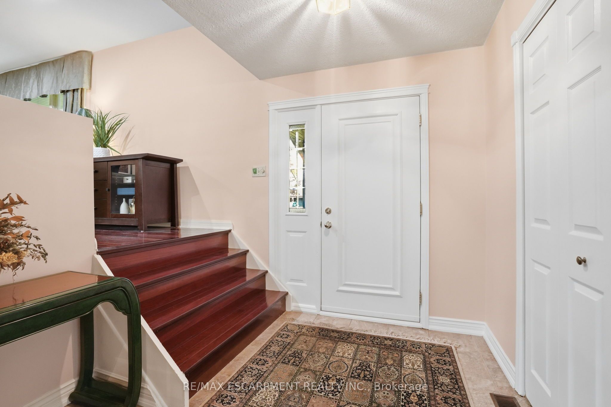1321 Fairway Court, Burlington, ON L7P 1M5 photo 4