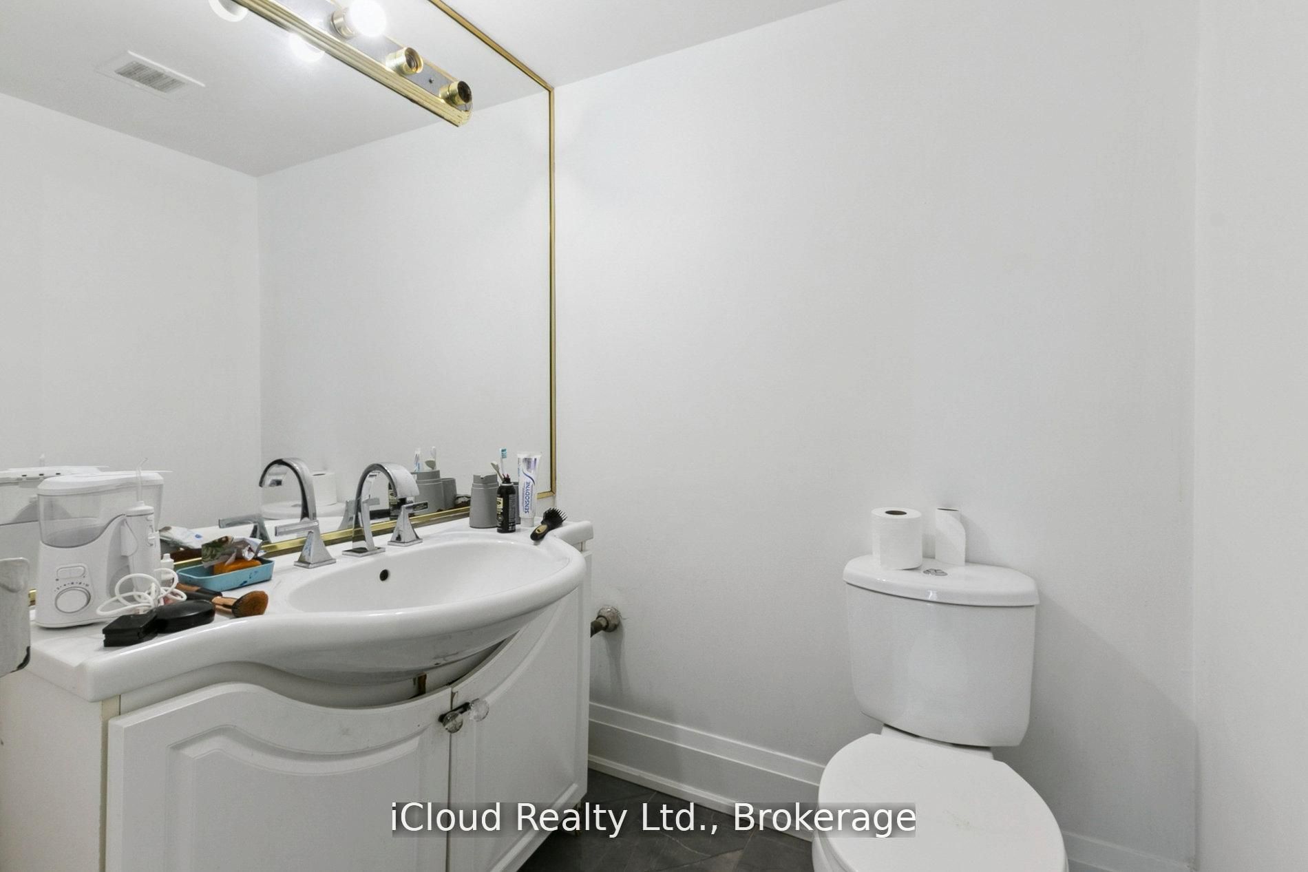 238 Albion Road 1108, Toronto, ON M9W 6A7 photo 4